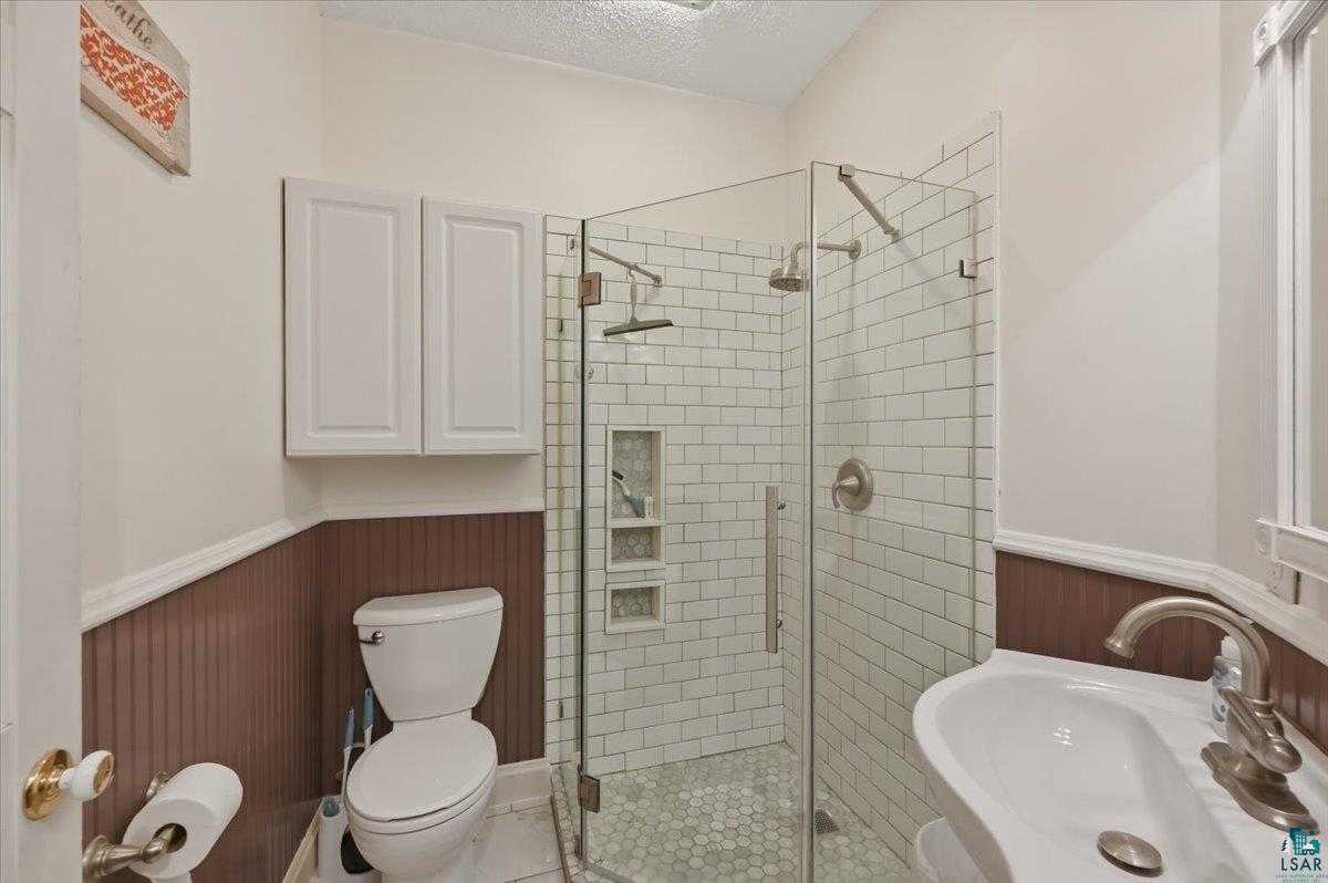 1727 E Superior St, Duluth, MN 55804 Listing Photo  17