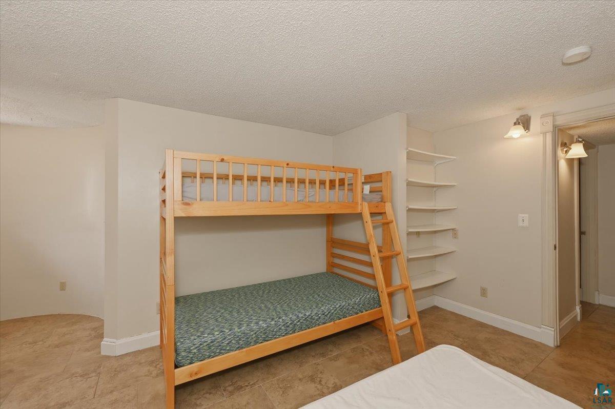 1727 E Superior St, Duluth, MN 55804 Listing Photo  23