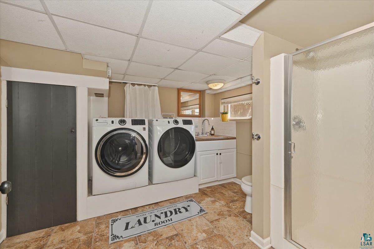 1918 W Kent Rd, Duluth, MN 55812 Listing Photo  26