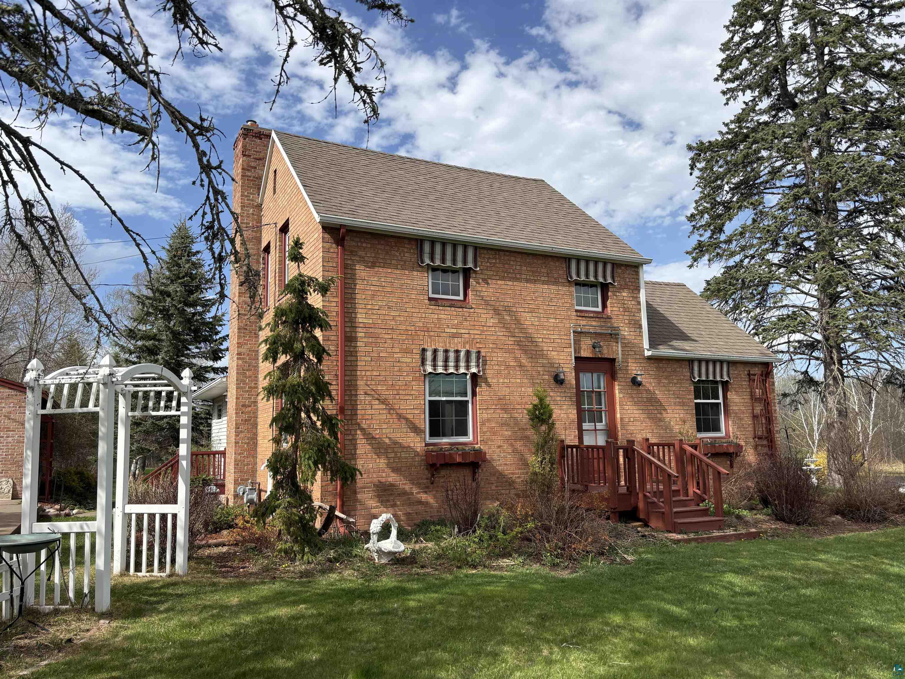 4957 W Arrowhead Rd, Hermantown, MN 55811 Listing Photo  1