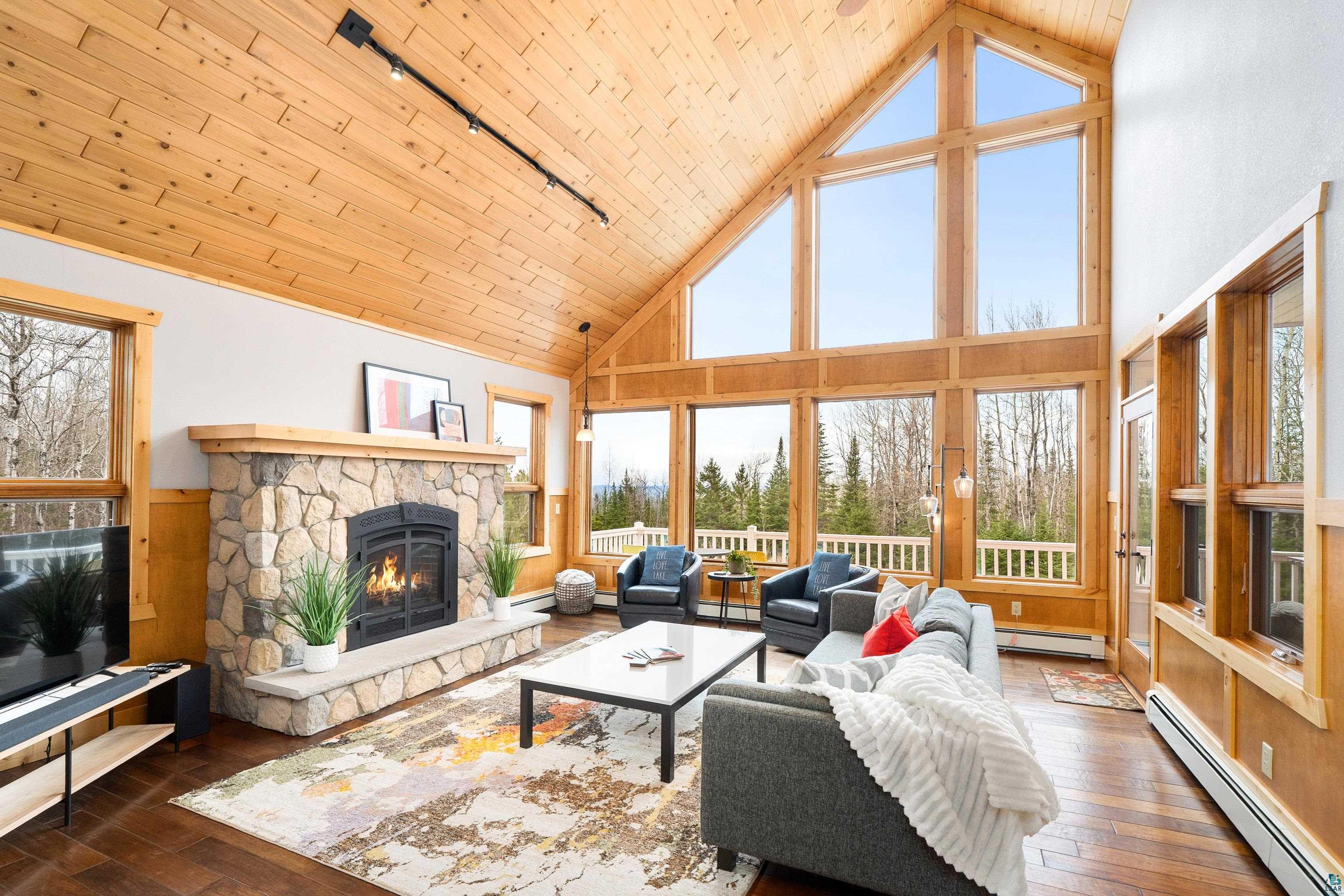 878 Old North Shore Rd, Two Harbors, MN 55616 Listing Photo  4