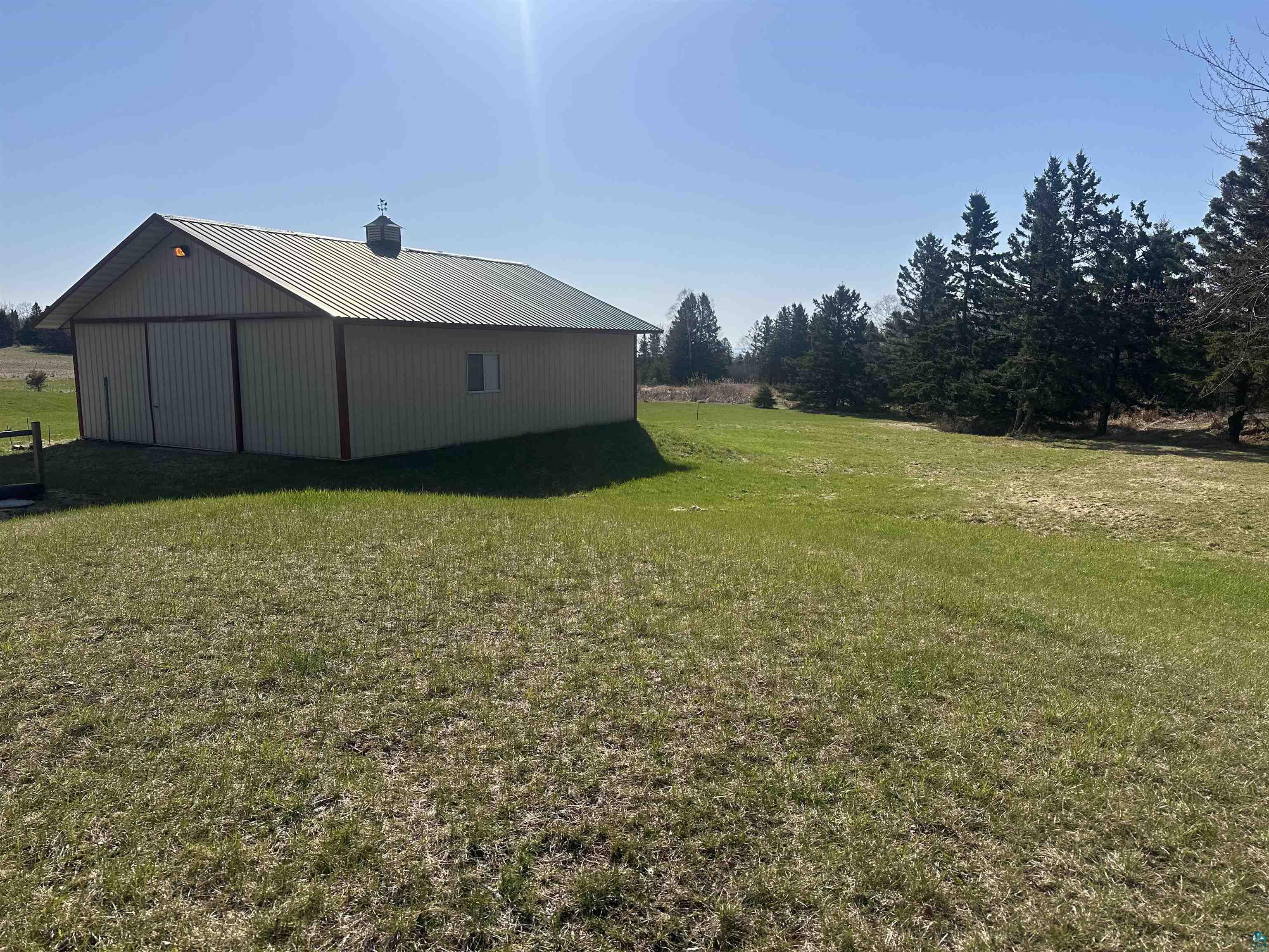 942 Old North Shore Rd, Two Harbors, MN 55616 Listing Photo  2