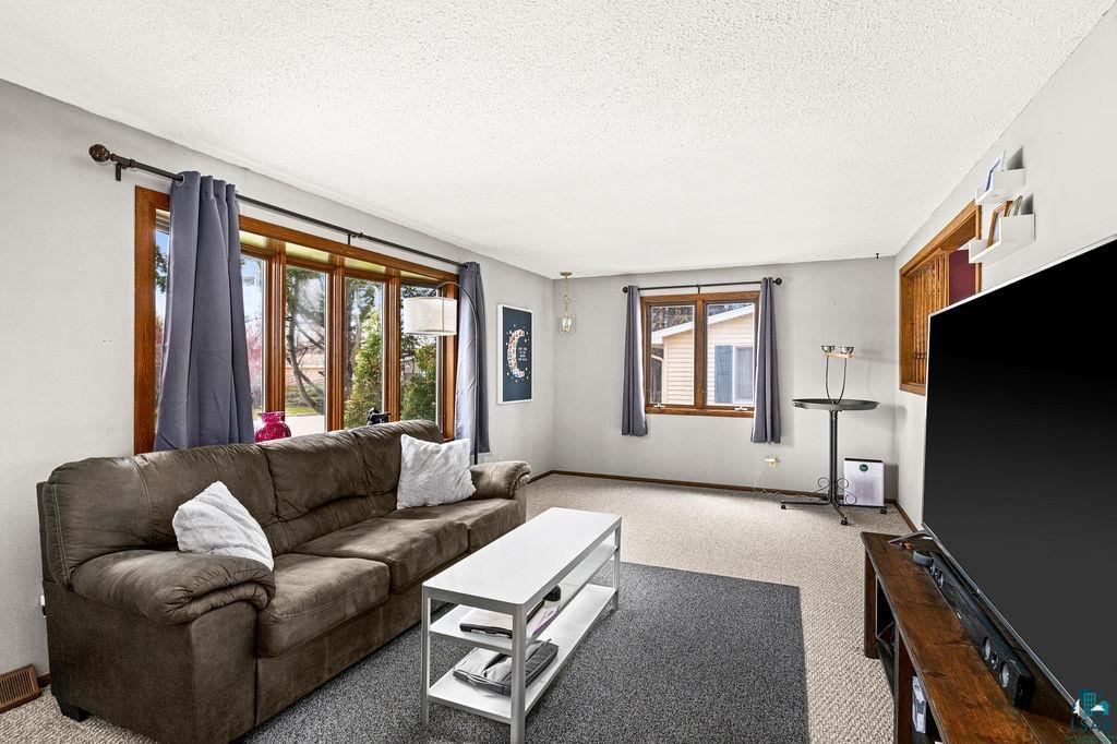 1009 15th St, Cloquet, MN 55720 Listing Photo  4