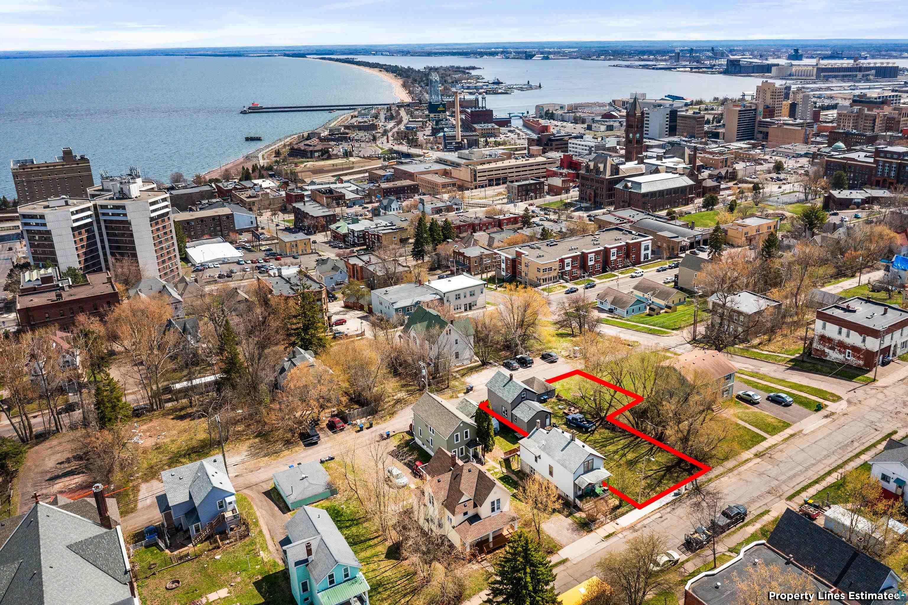 212 1/2 E 5th St, Duluth, MN 55805 Listing Photo  2