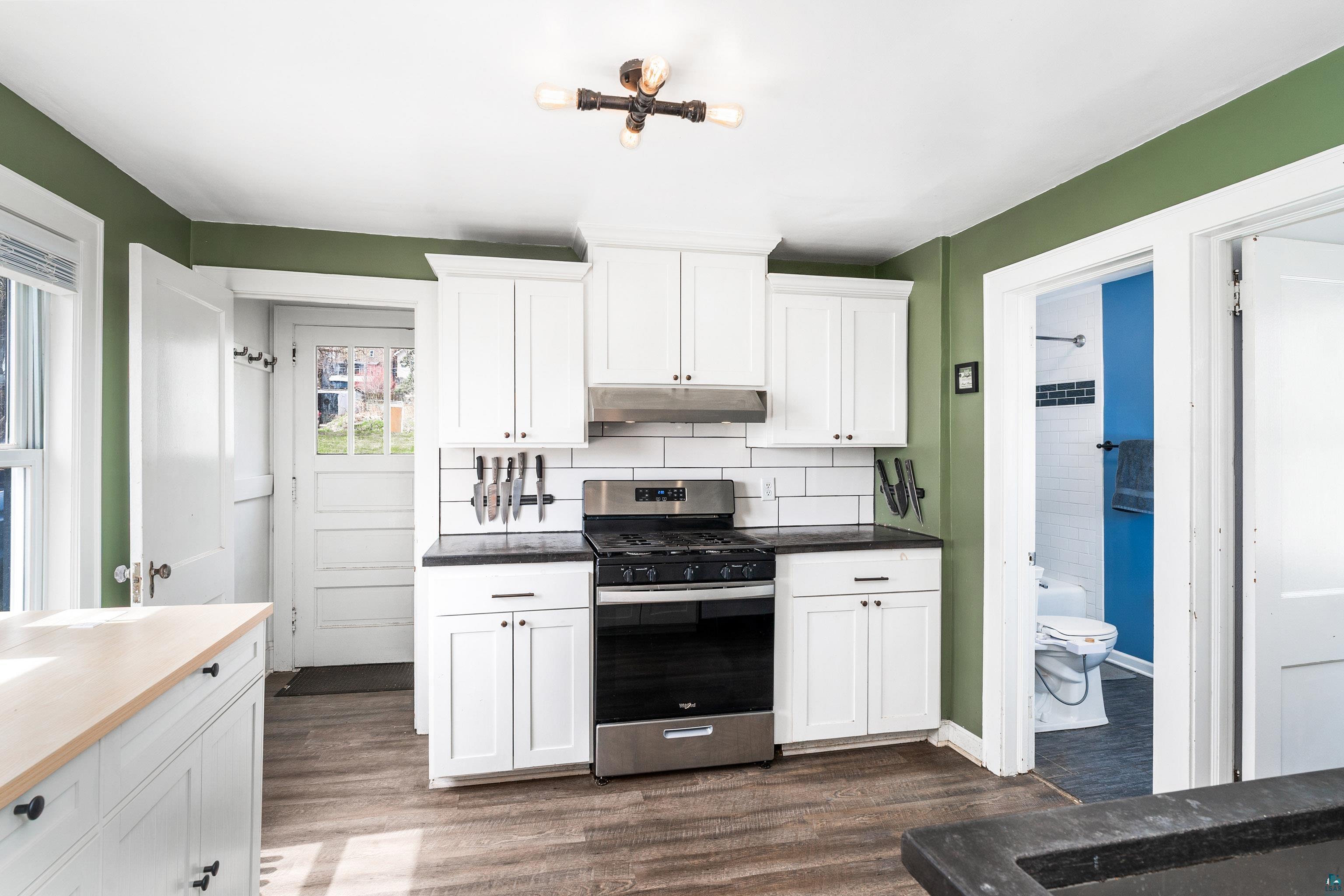 212 1/2 E 5th St, Duluth, MN 55805 Listing Photo  11