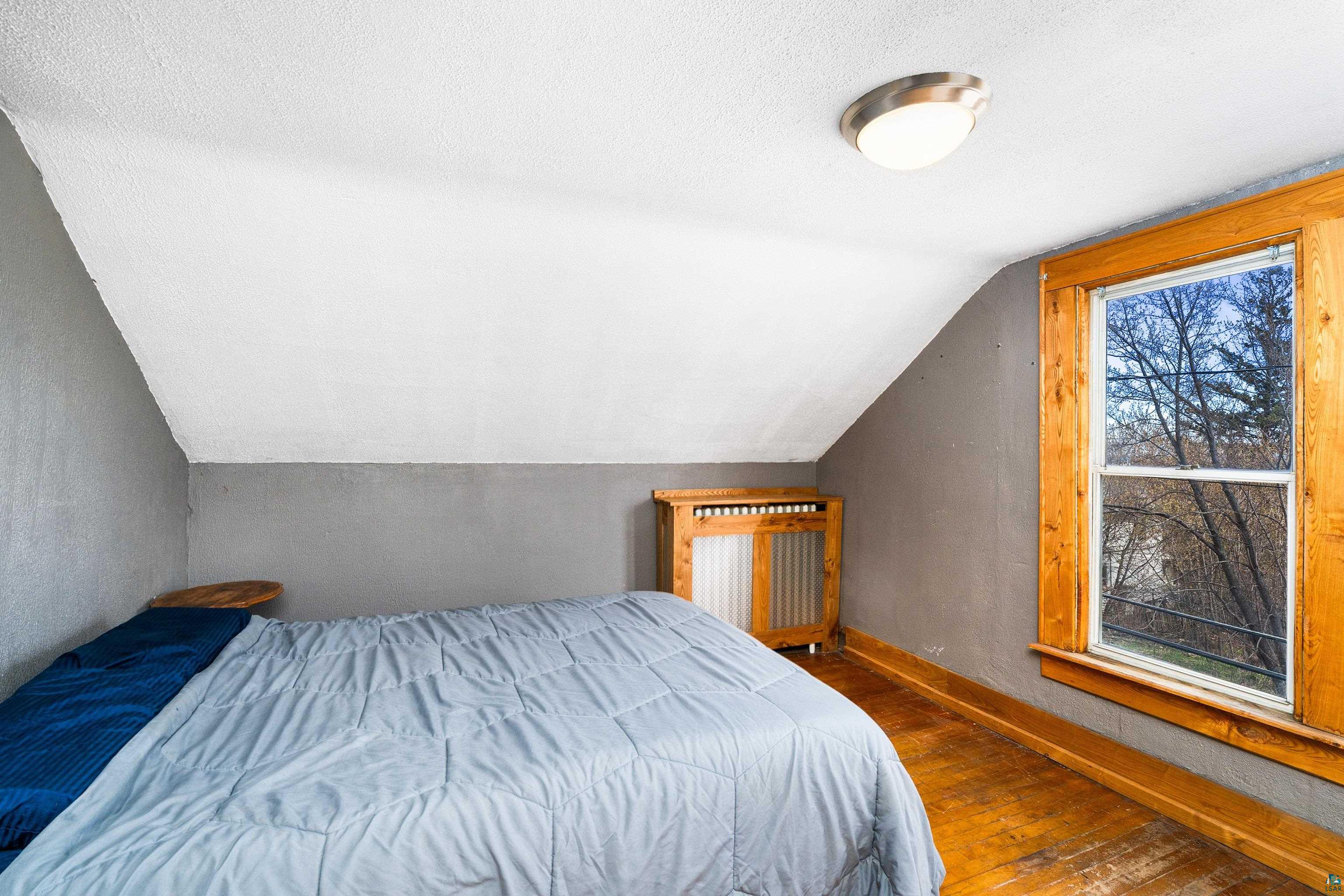 212 1/2 E 5th St, Duluth, MN 55805 Listing Photo  24