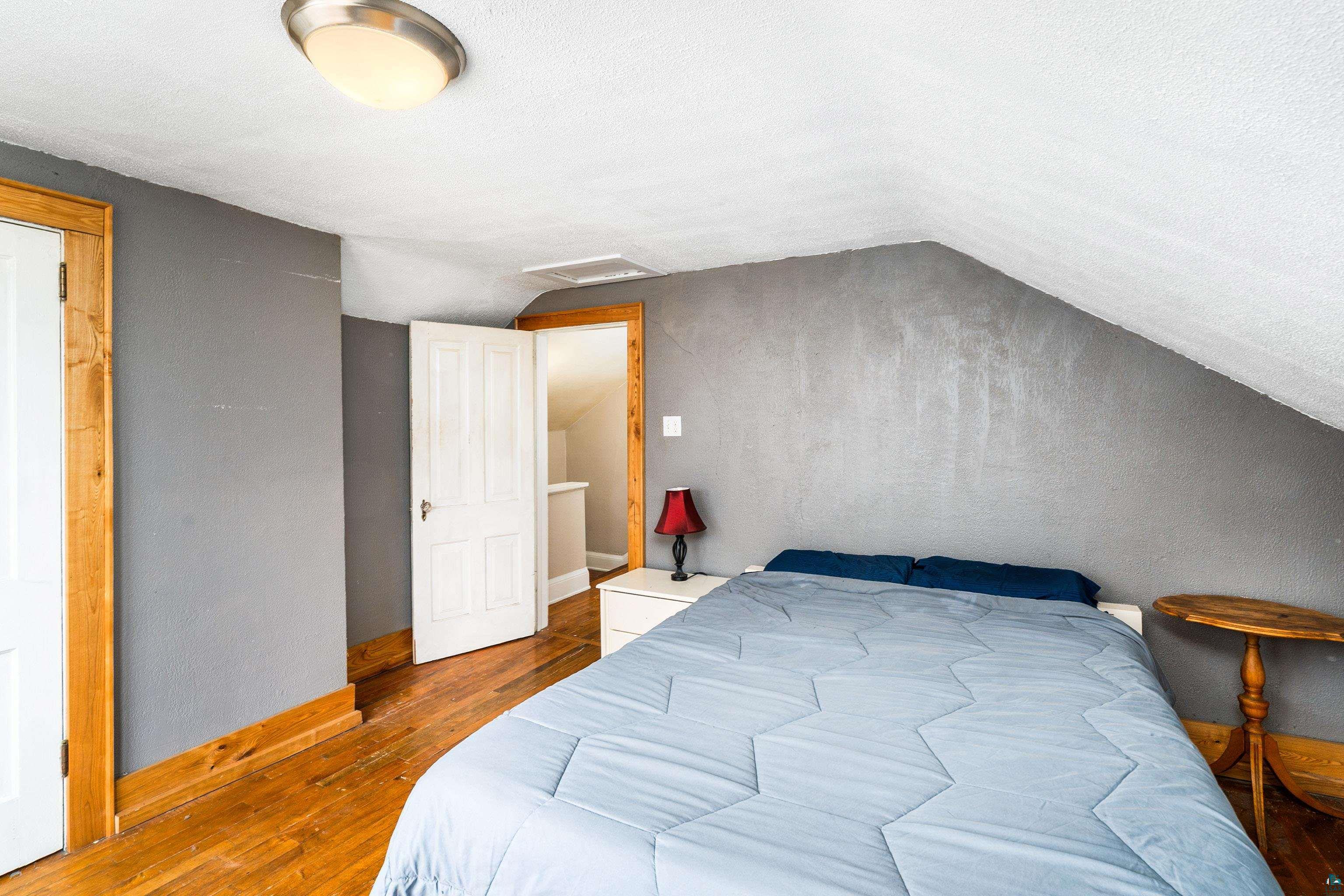 212 1/2 E 5th St, Duluth, MN 55805 Listing Photo  25
