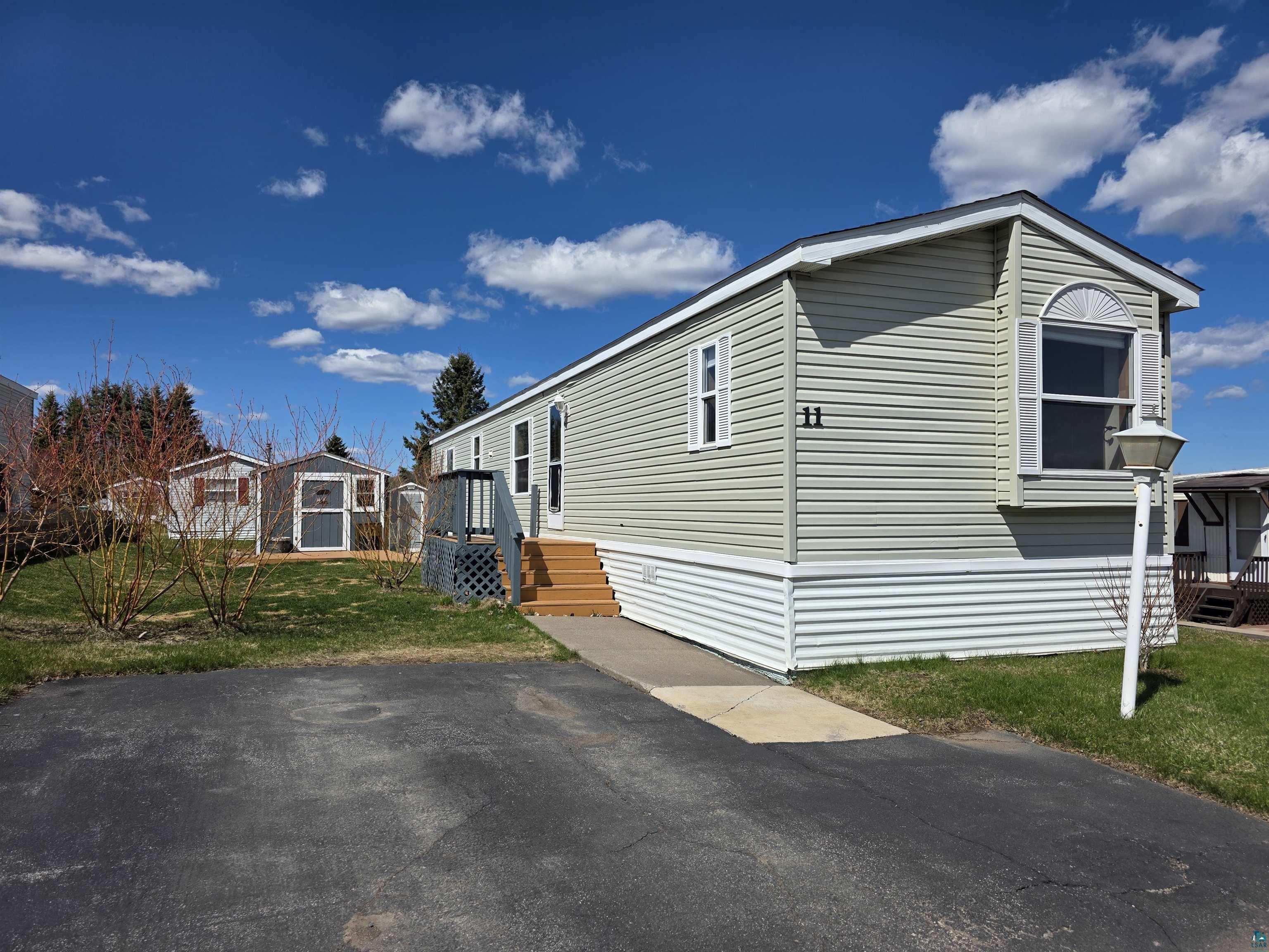 11 Holly Ln, Duluth, MN 55810 Listing Photo  1