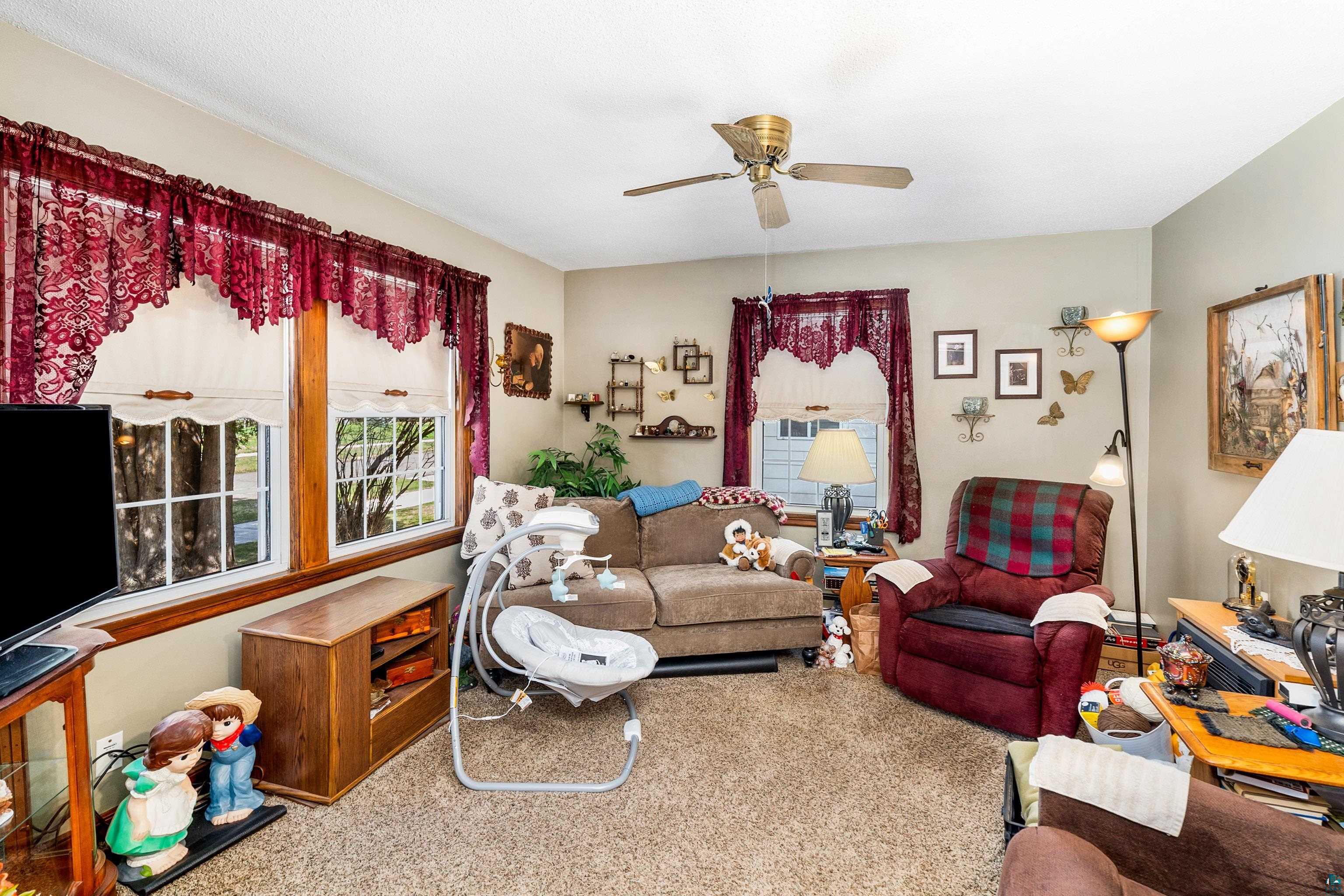 202 8th St, Two Harbors, MN 55616 Listing Photo  5