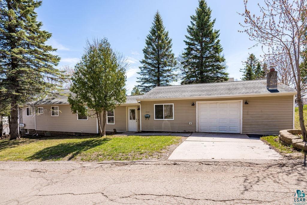 1540 N 7th Ave E, Duluth, MN 55805 Listing Photo  1