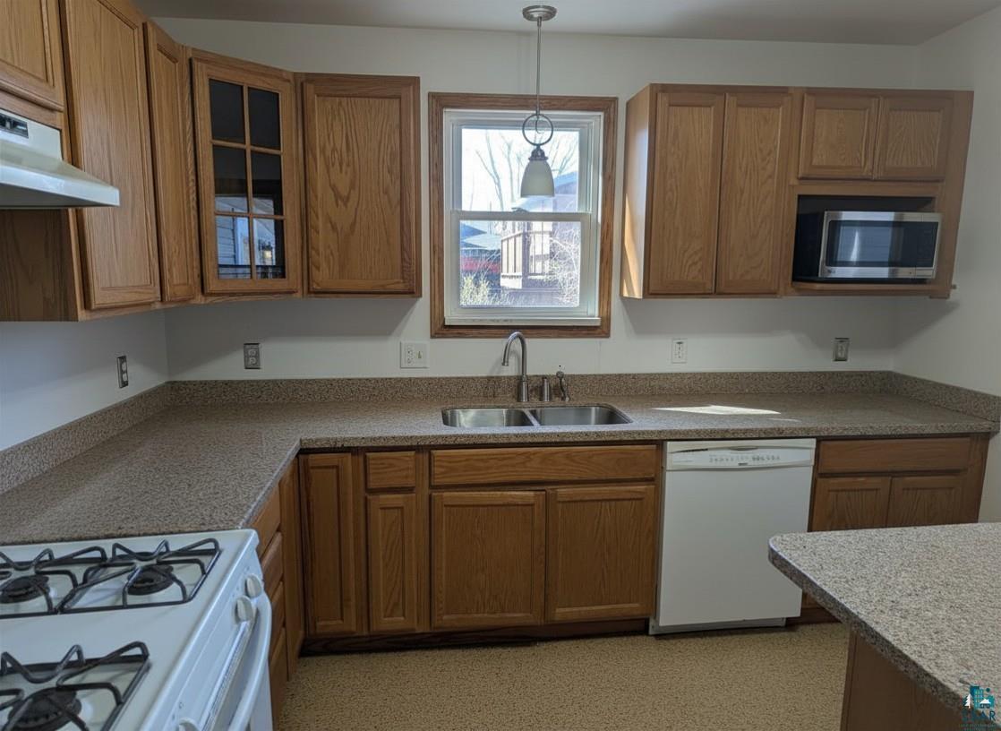 3713 E 3rd St, Superior, WI 54880 Listing Photo  9