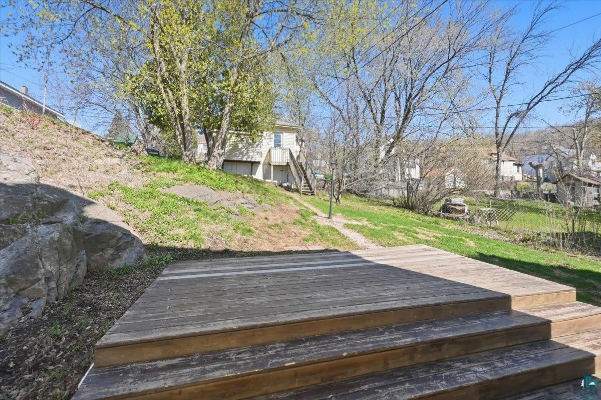 2117 W 4th St, Duluth, MN 55806 Listing Photo  17