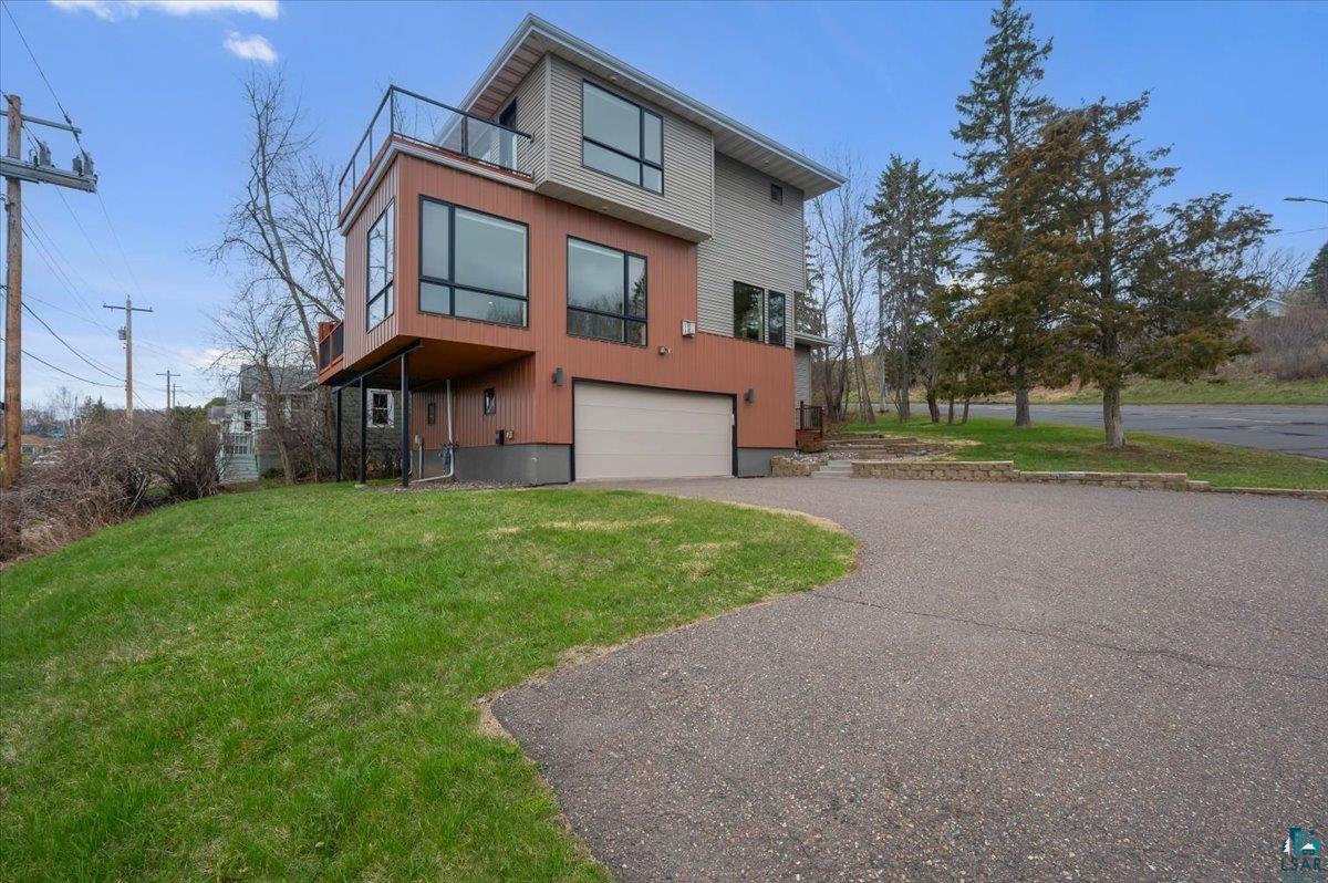 1001 W 6th St, Duluth, MN 55806 Listing Photo  1
