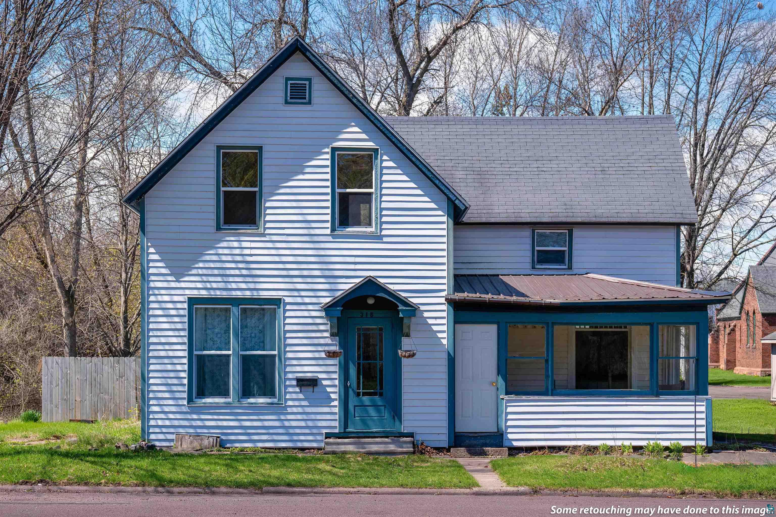 315 6th Ave W, Ashland, WI 54806 Listing Photo  1