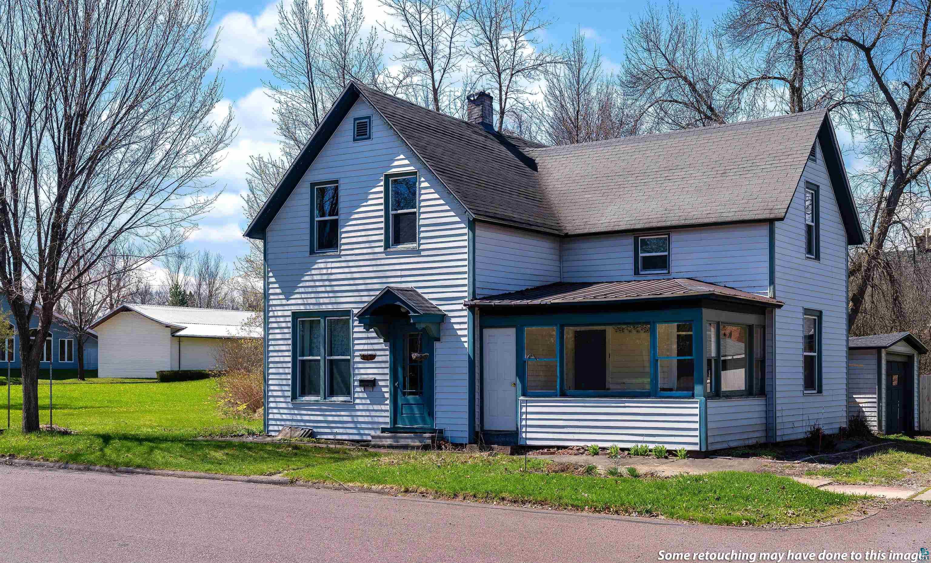 315 6th Ave W, Ashland, WI 54806 Listing Photo  2