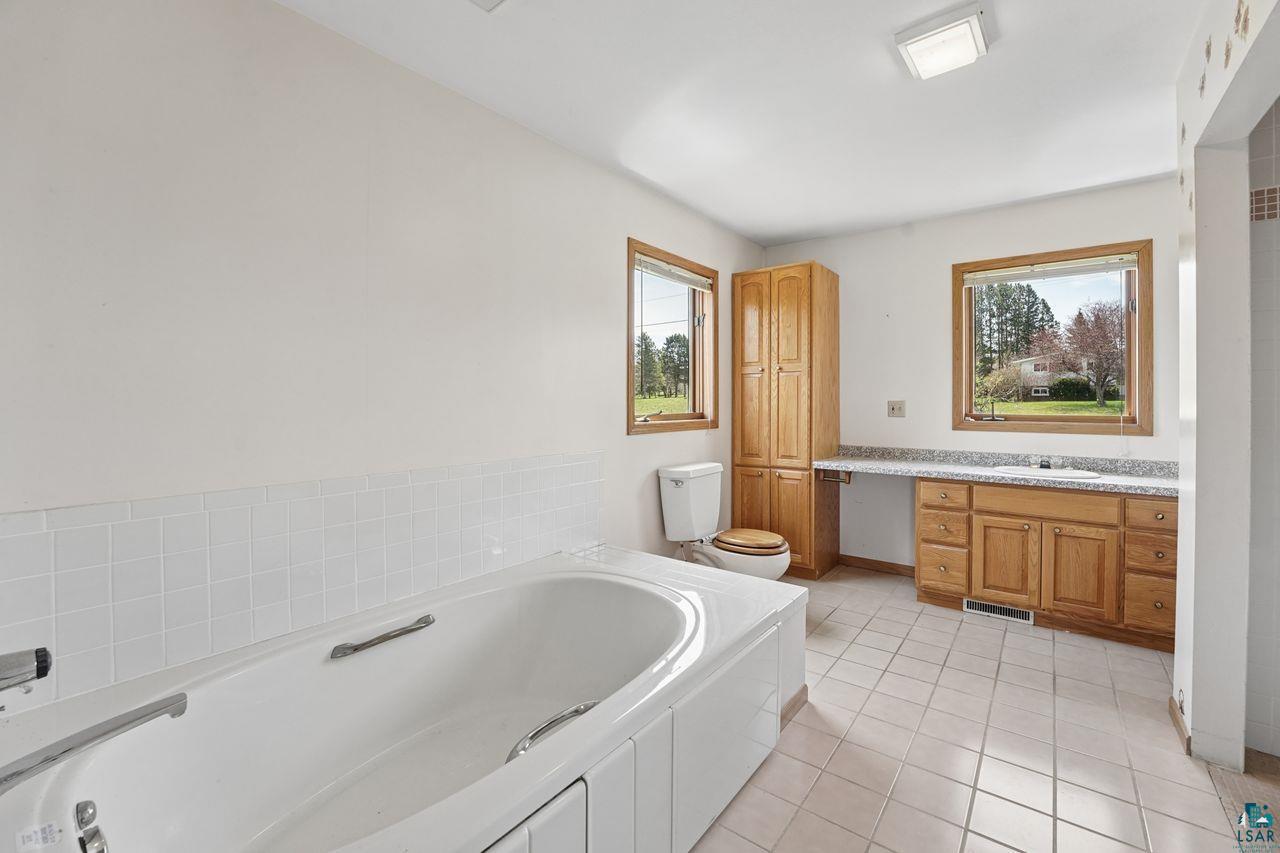 2909 Golf Course Rd, Ashland, WI 54806 Listing Photo  18