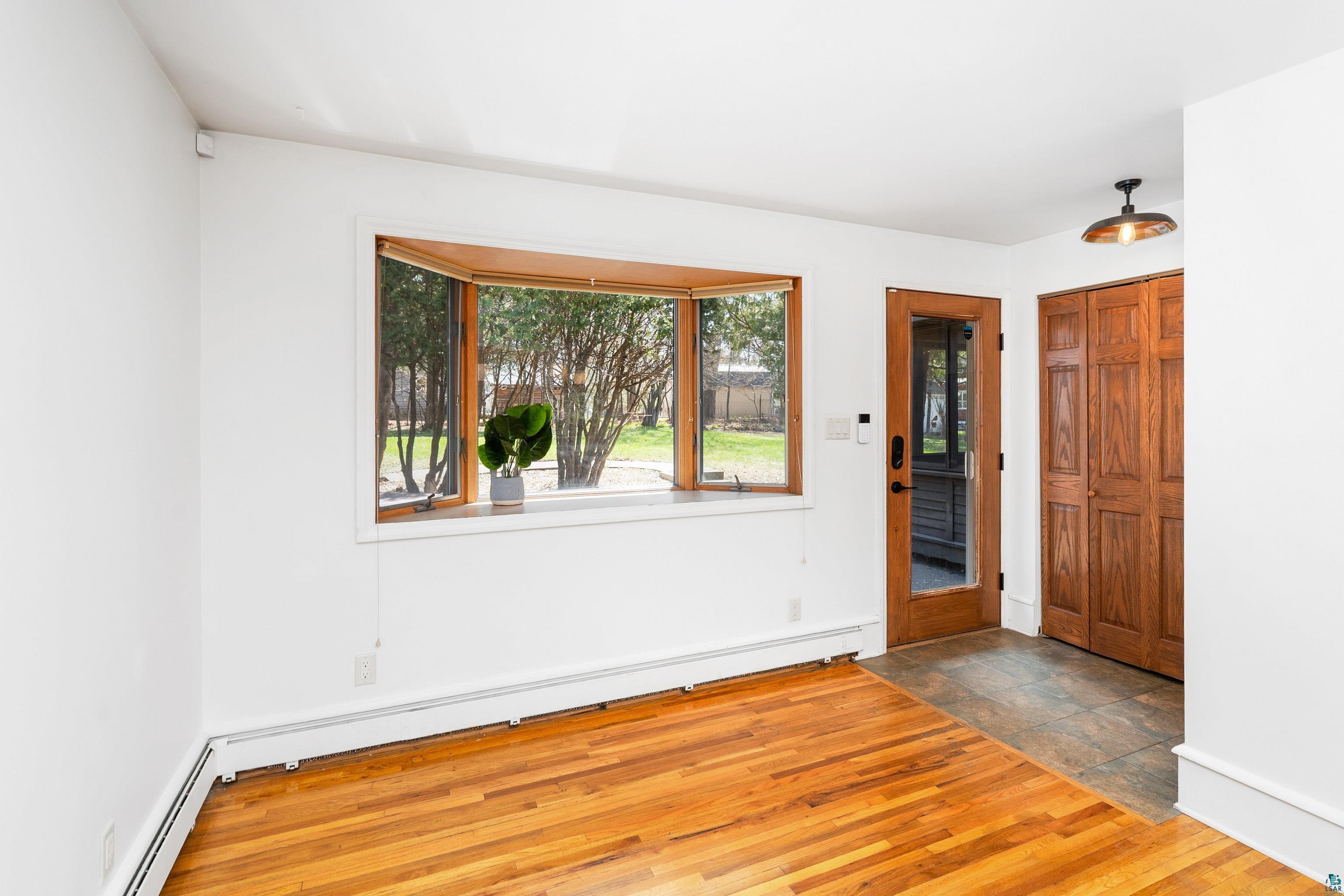 1926 Columbus Ave, Duluth, MN 55803 Listing Photo  3