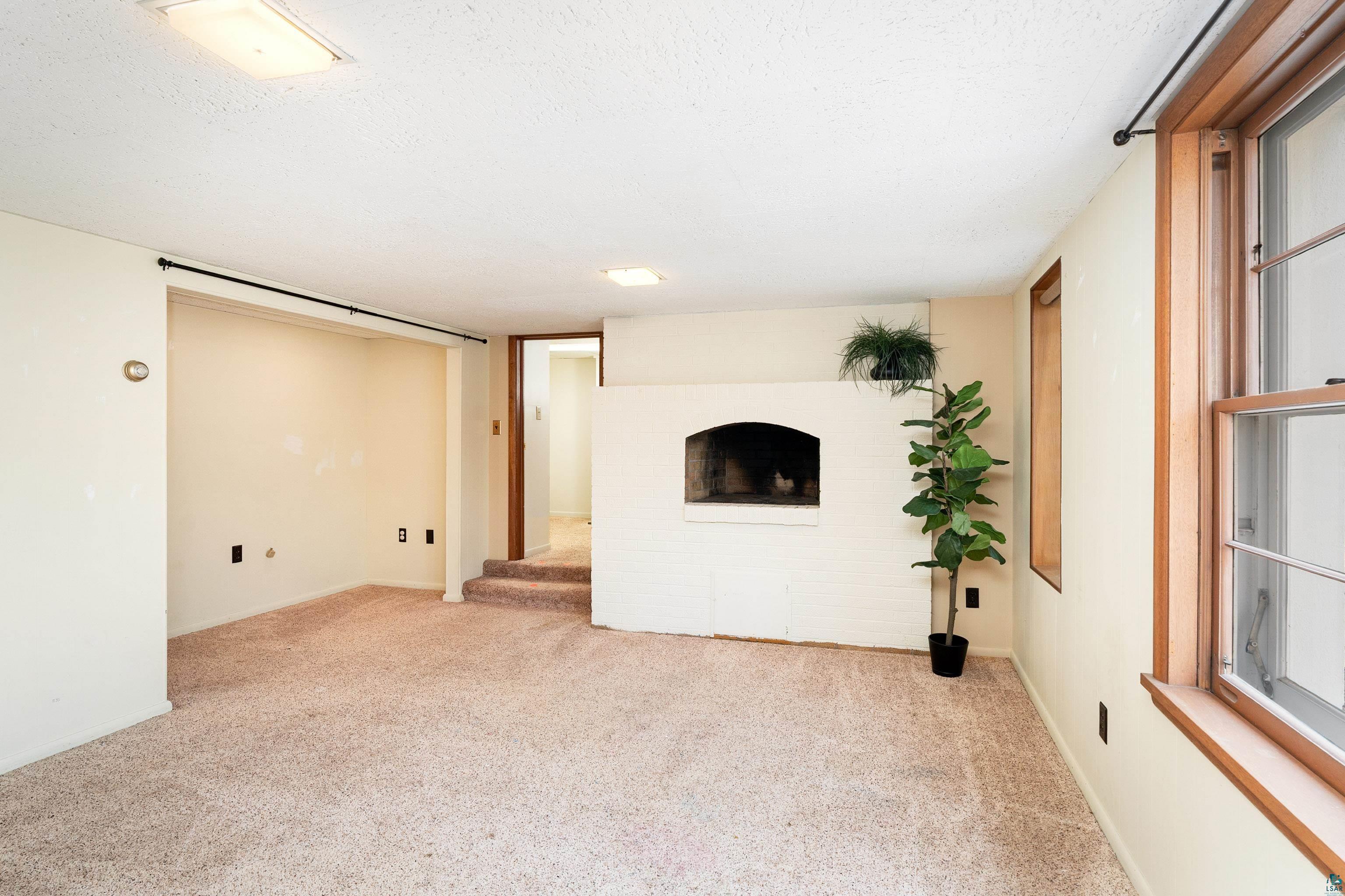 1926 Columbus Ave, Duluth, MN 55803 Listing Photo  36