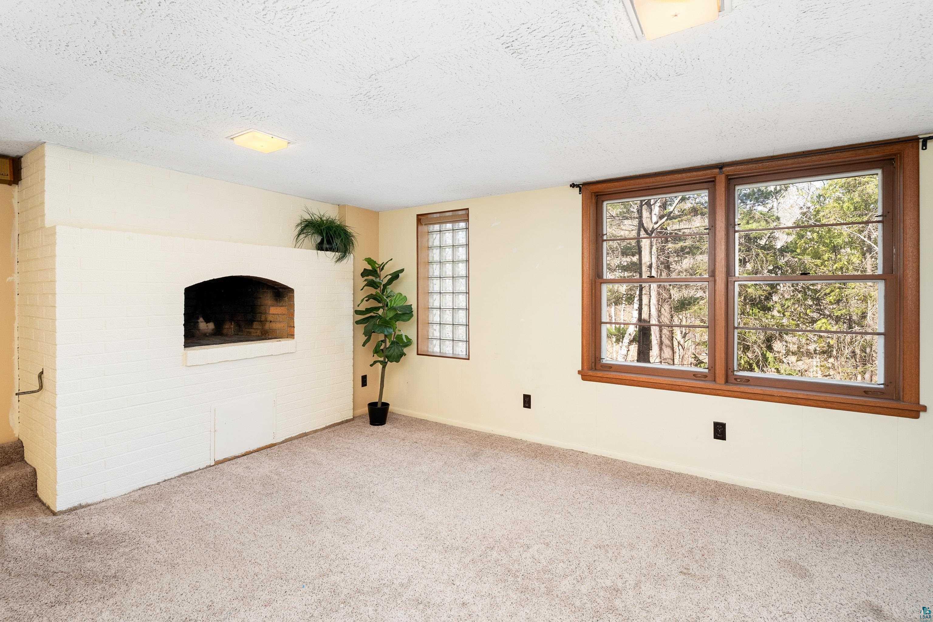1926 Columbus Ave, Duluth, MN 55803 Listing Photo  37