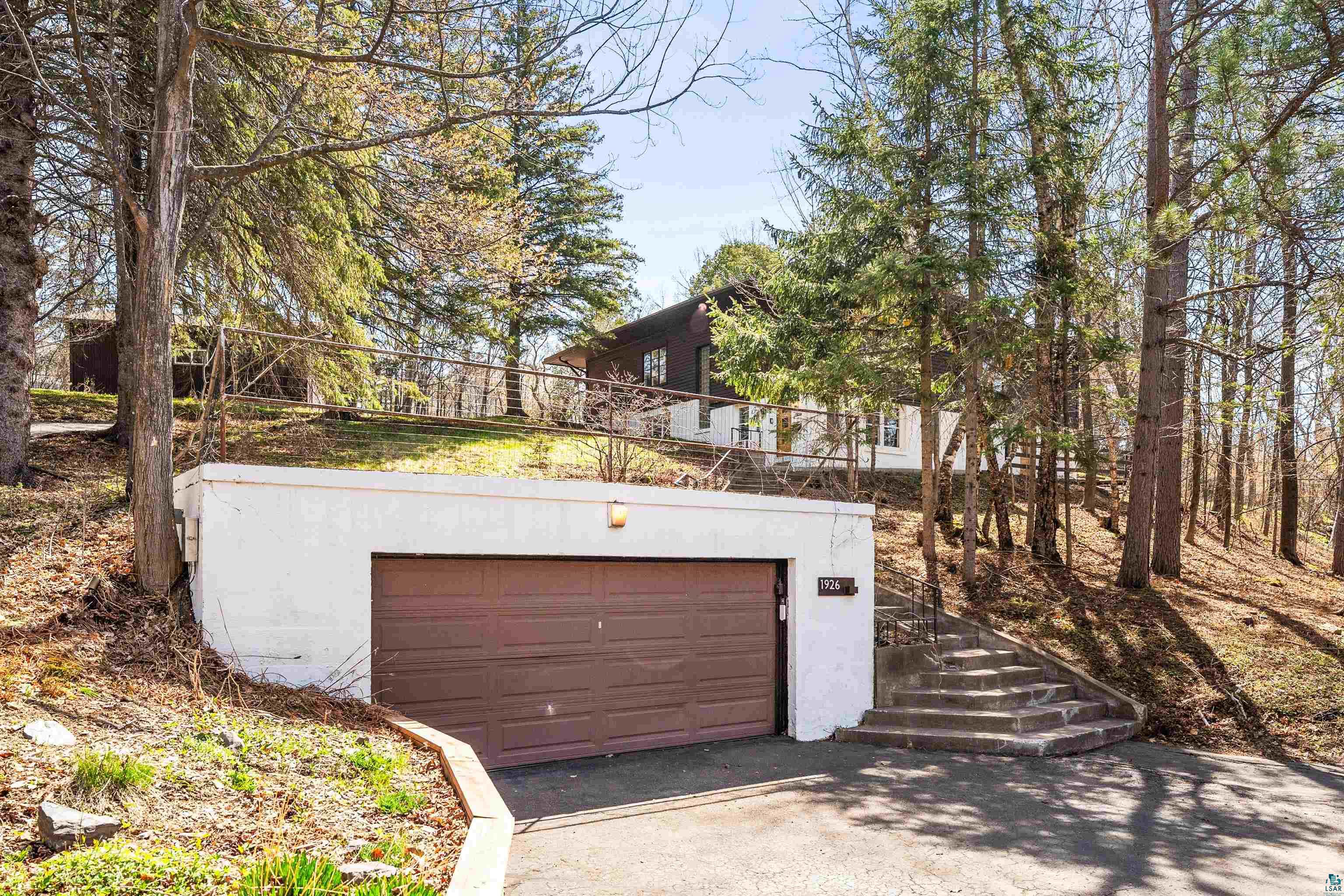1926 Columbus Ave, Duluth, MN 55803 Listing Photo  42