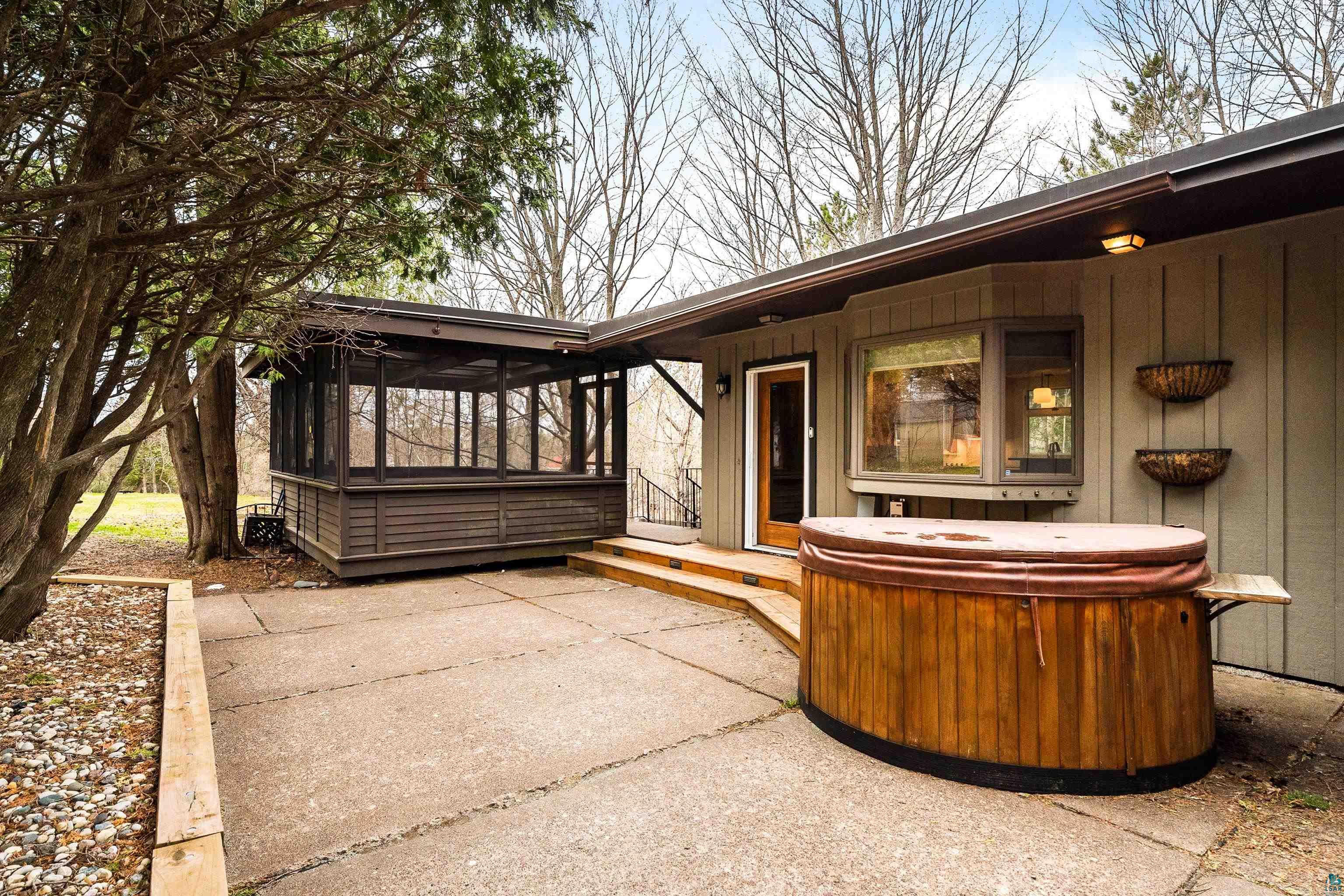 1926 Columbus Ave, Duluth, MN 55803 Listing Photo  49