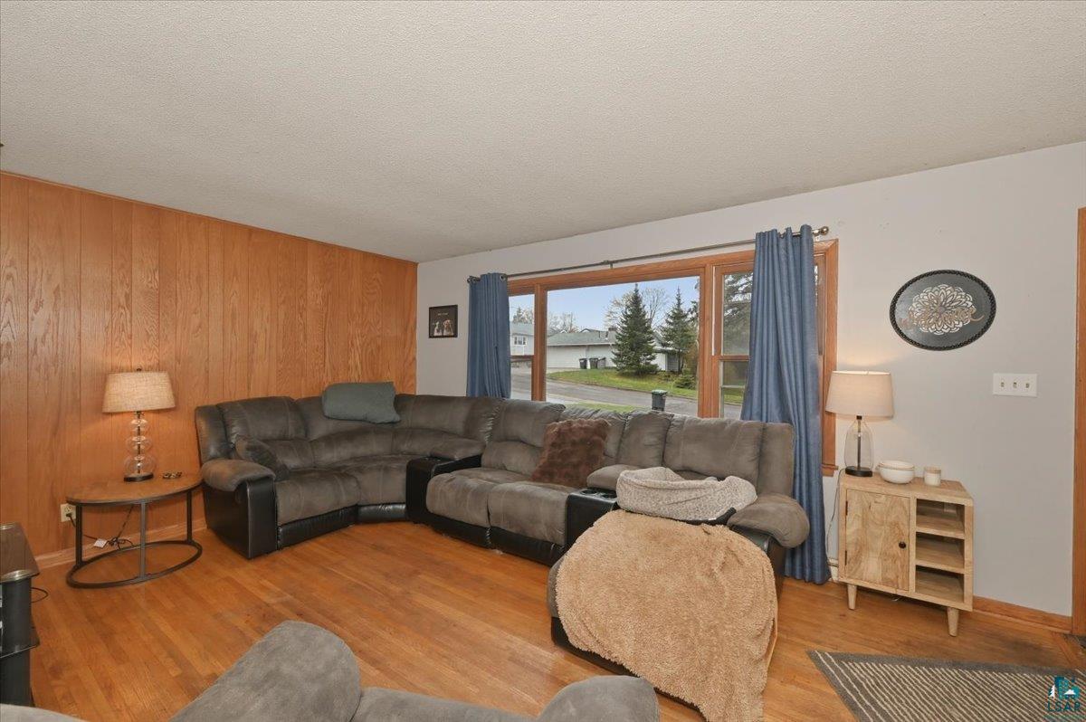 51 E Owatonna St, Duluth, MN 55803 Listing Photo  5