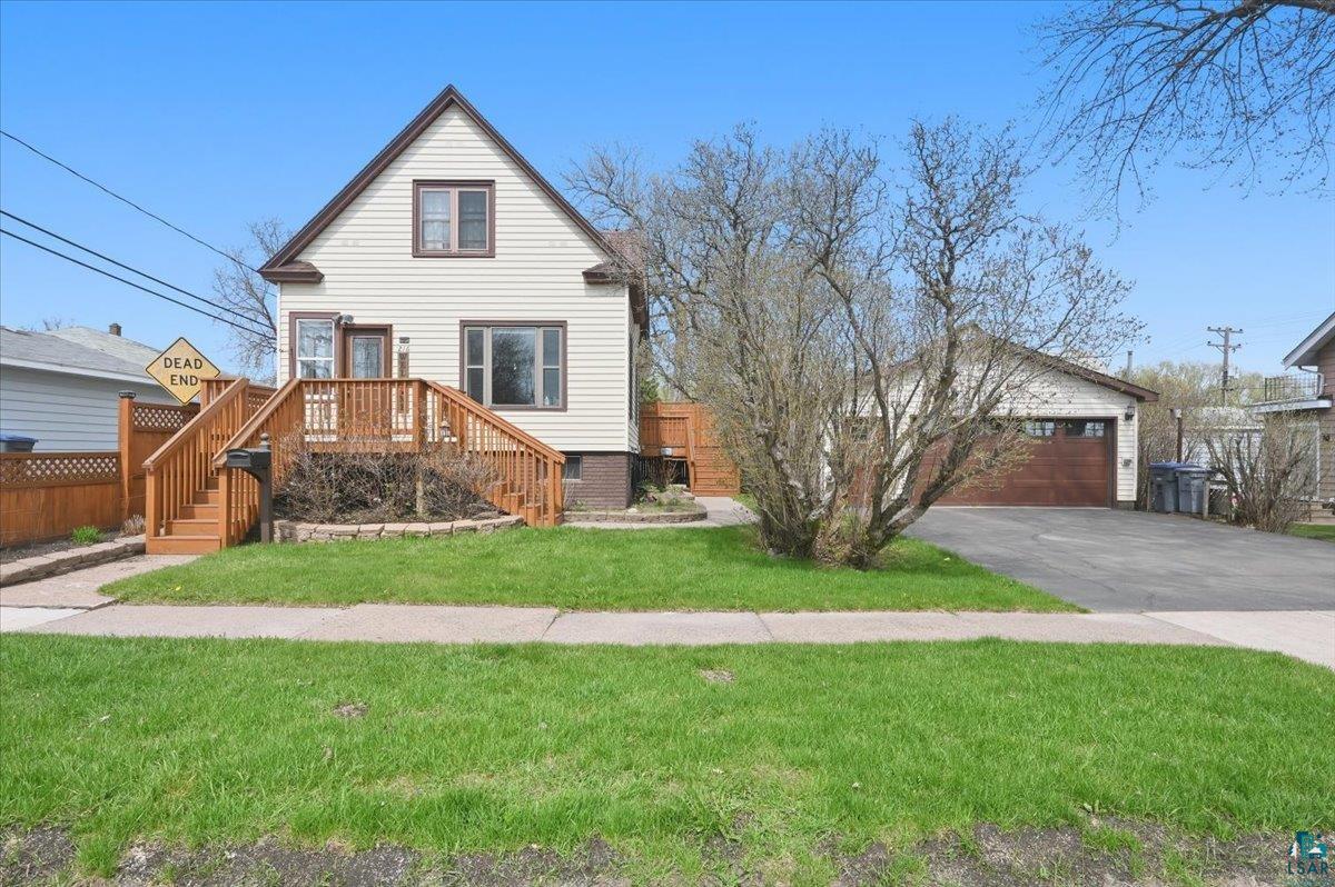 216 N 38th Ave W, Duluth, MN 55807 Listing Photo  1