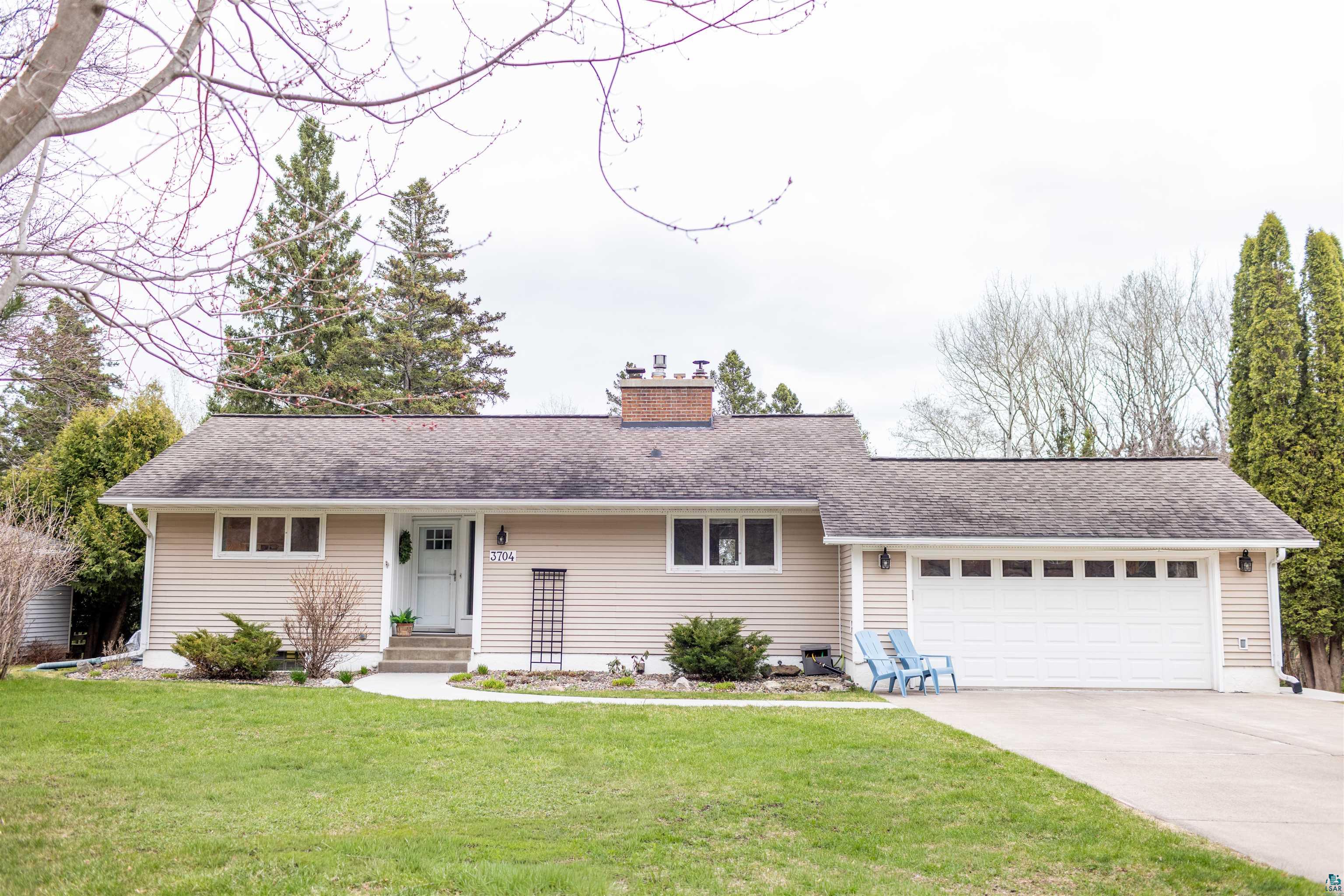 3704 Greysolon Rd, Duluth, MN 55804 Listing Photo  1