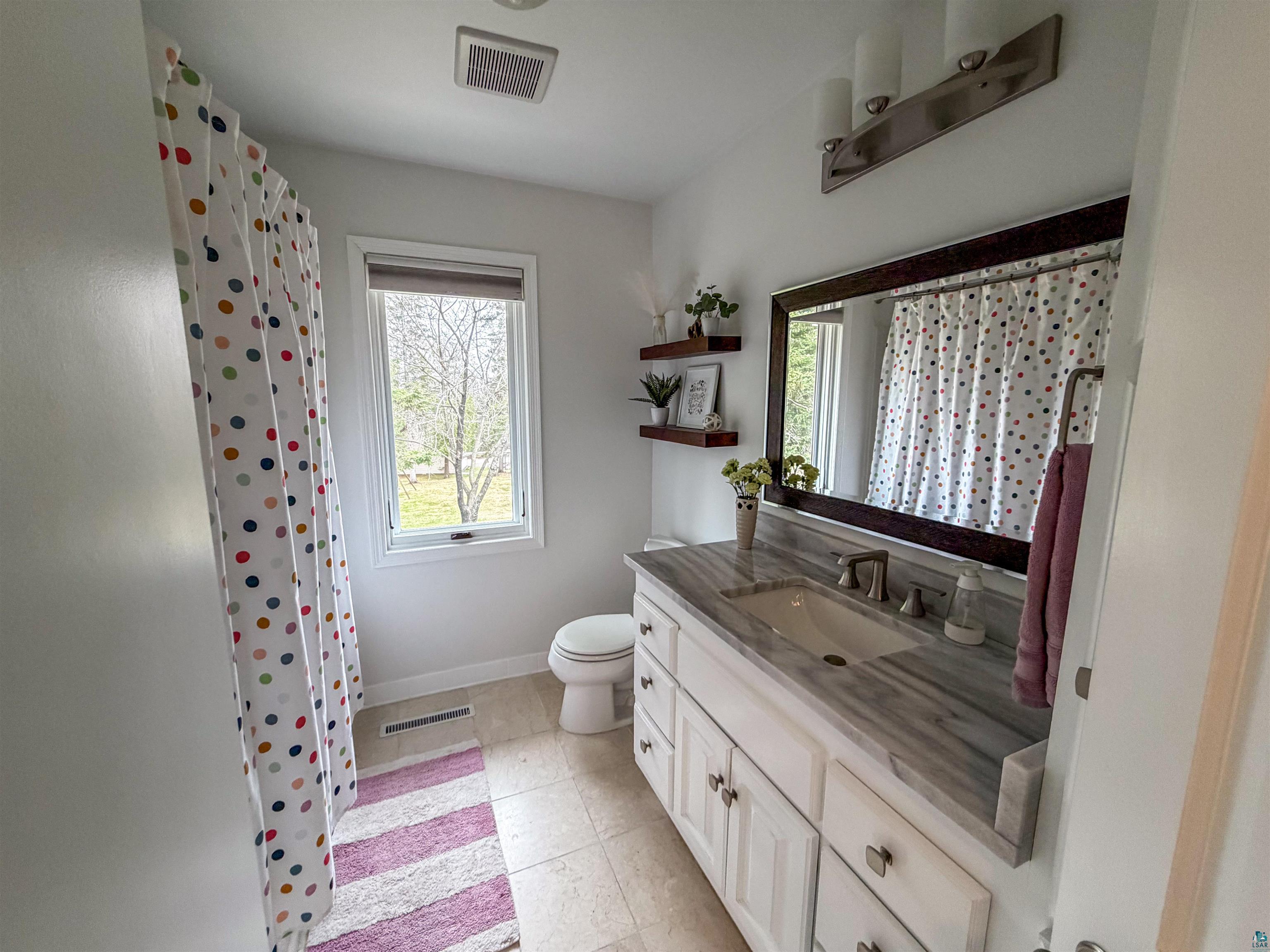 3704 Greysolon Rd, Duluth, MN 55804 Listing Photo  17