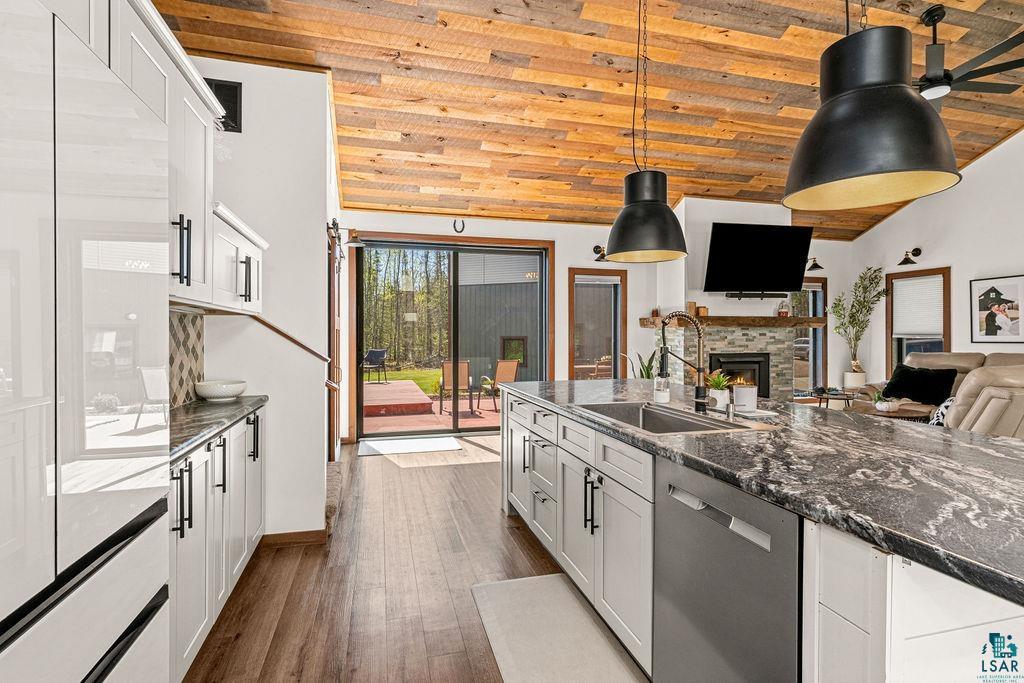 5196 Eagle Lake Rd, Duluth, MN 55803 Listing Photo  13