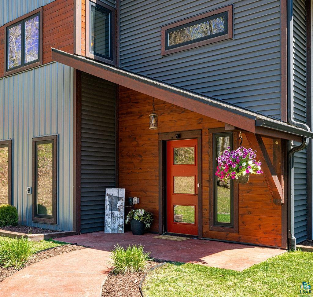 5196 Eagle Lake Rd, Duluth, MN 55803 Listing Photo  4