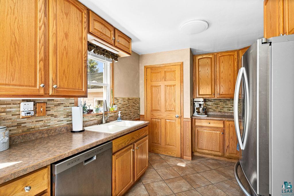 3045 Hutchinson Rd, Duluth, MN 55811 Listing Photo  11