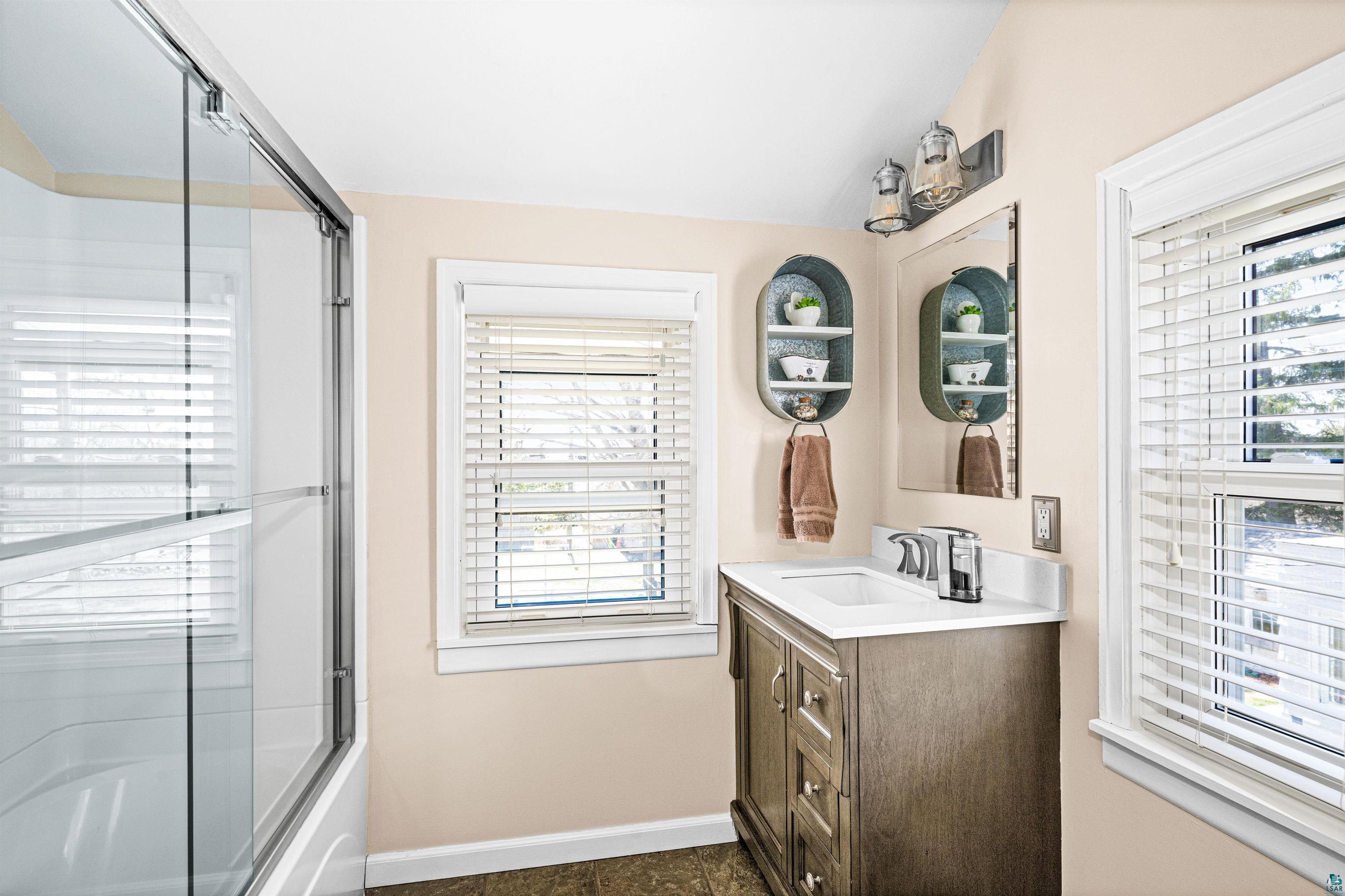 244 W Faribault St, Duluth, MN 55803 Listing Photo  19