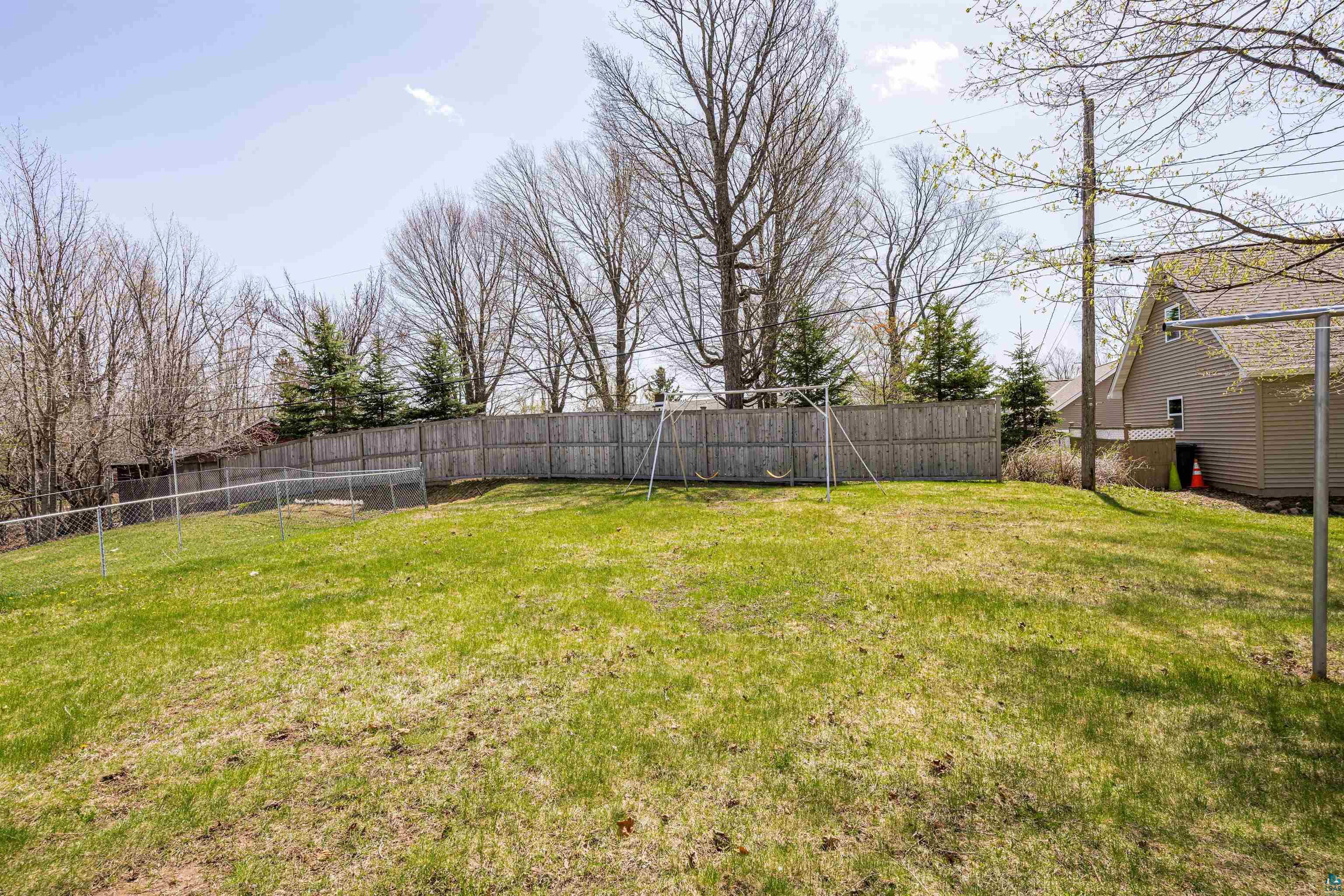 244 W Faribault St, Duluth, MN 55803 Listing Photo  31