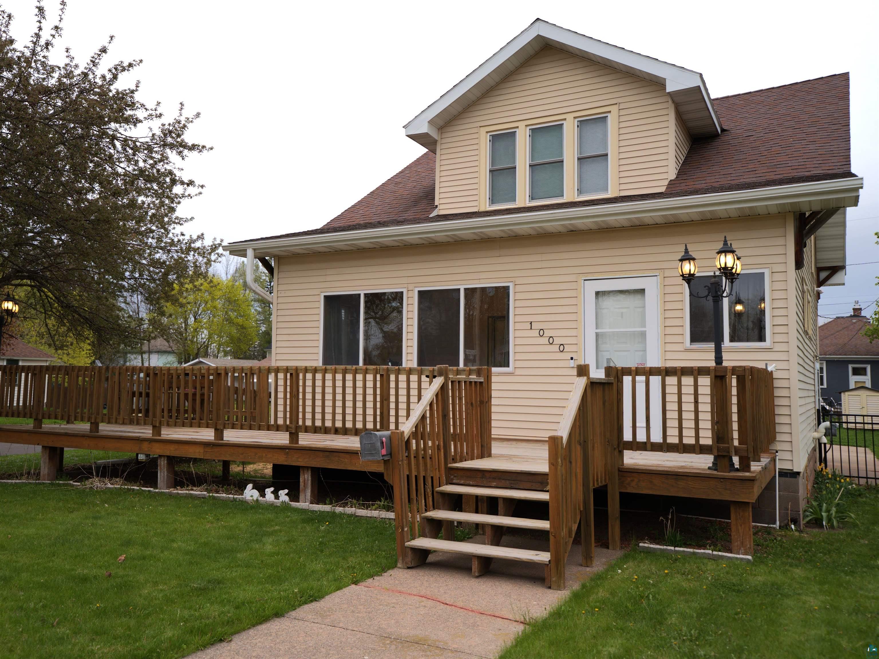 1000 MacArthur Ave, Ashland, WI 54806 Listing Photo  1