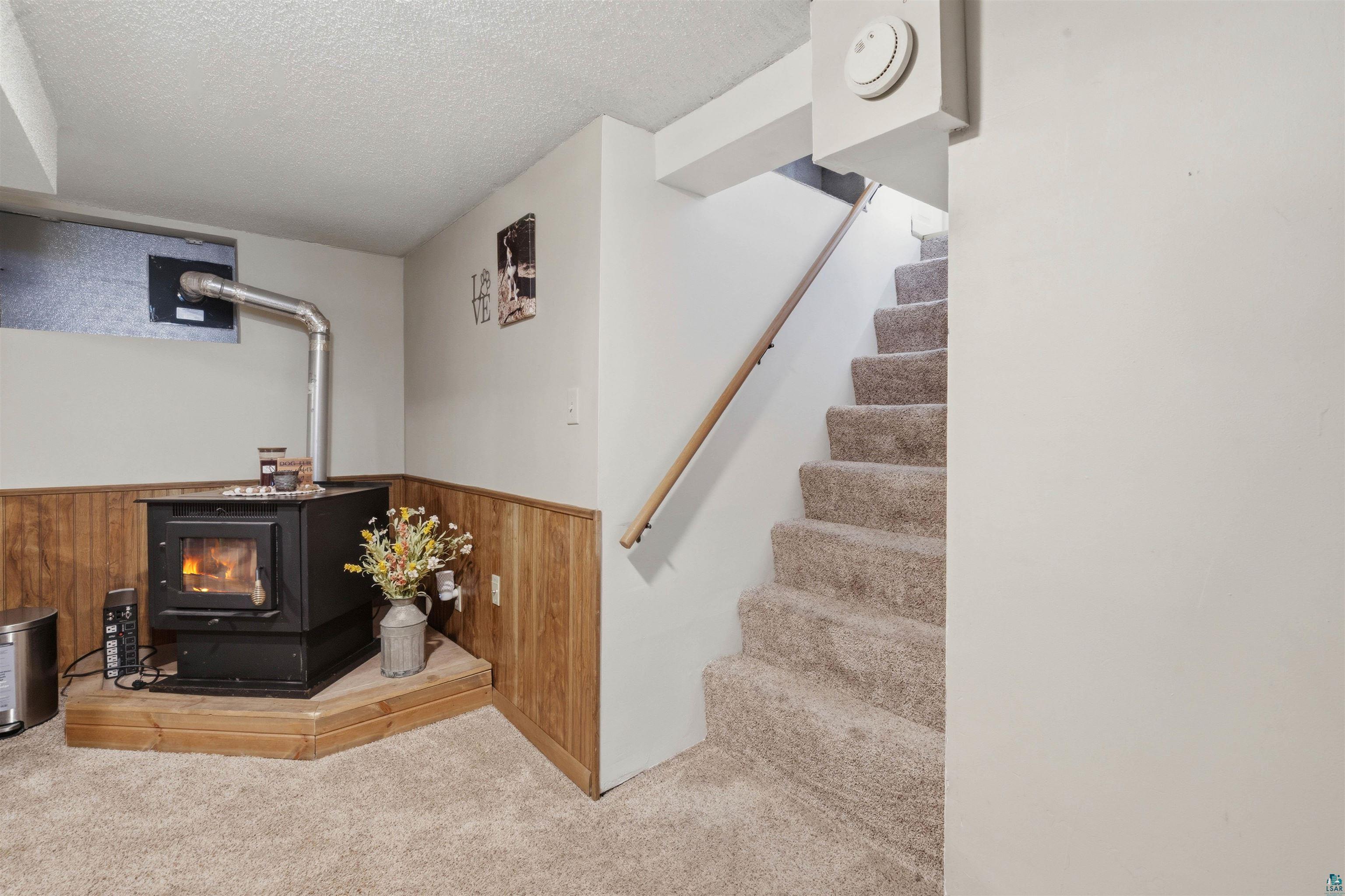 2316 Piedmont Ave, Duluth, MN 55811 Listing Photo  16