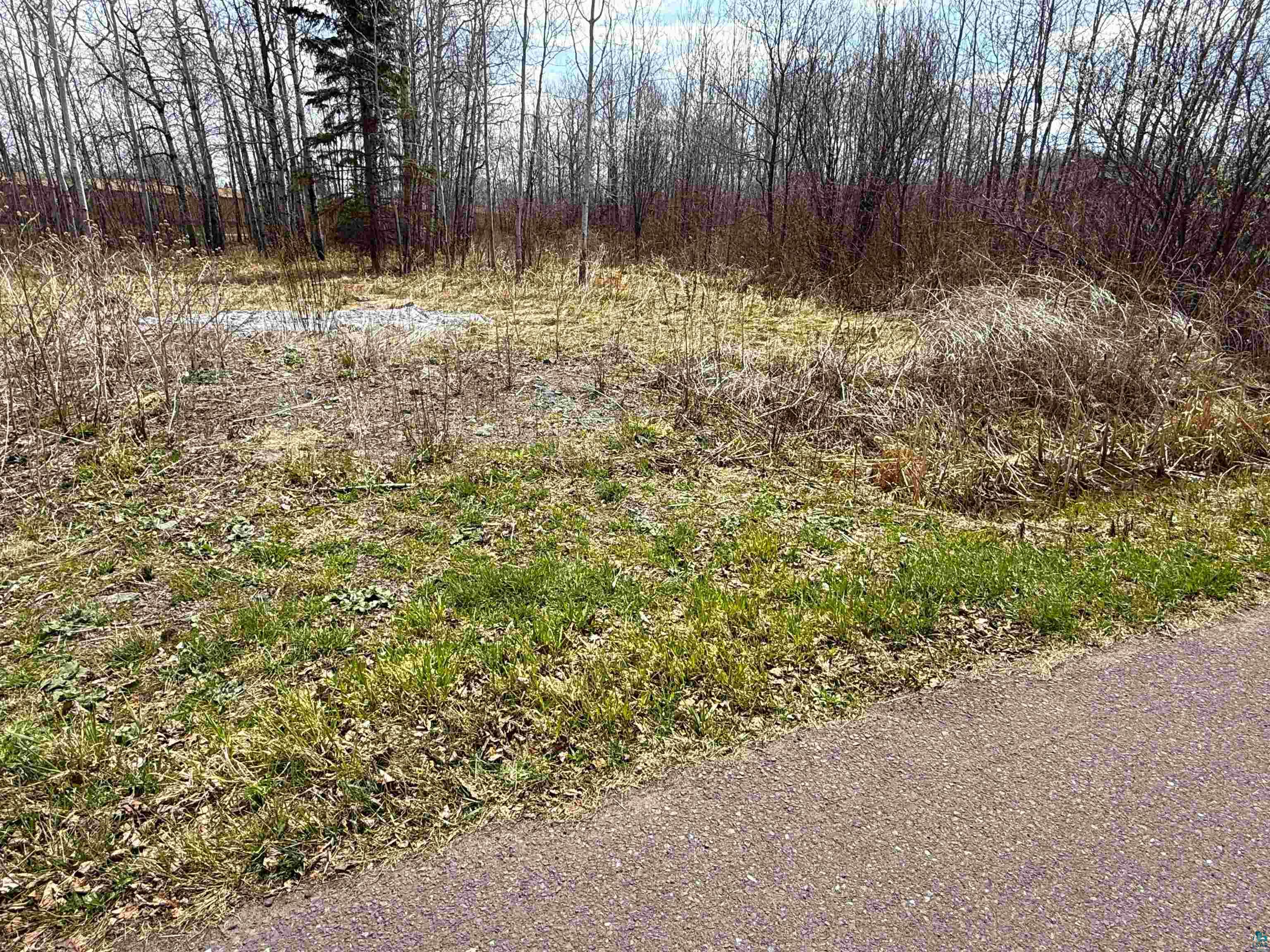 321 40th Ave E, Superior, WI 54880 Listing Photo  1