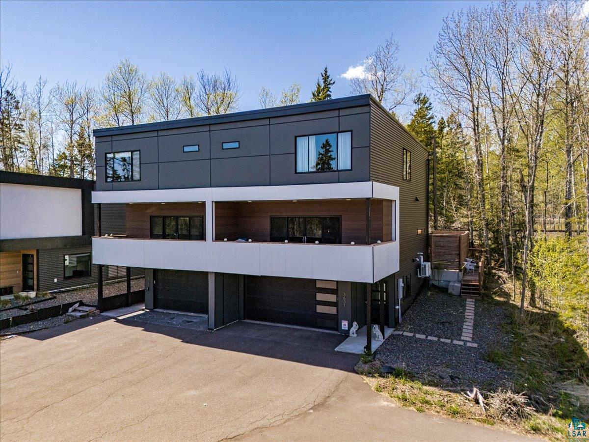 3631 London Rd, Duluth, MN 55804 Listing Photo  1