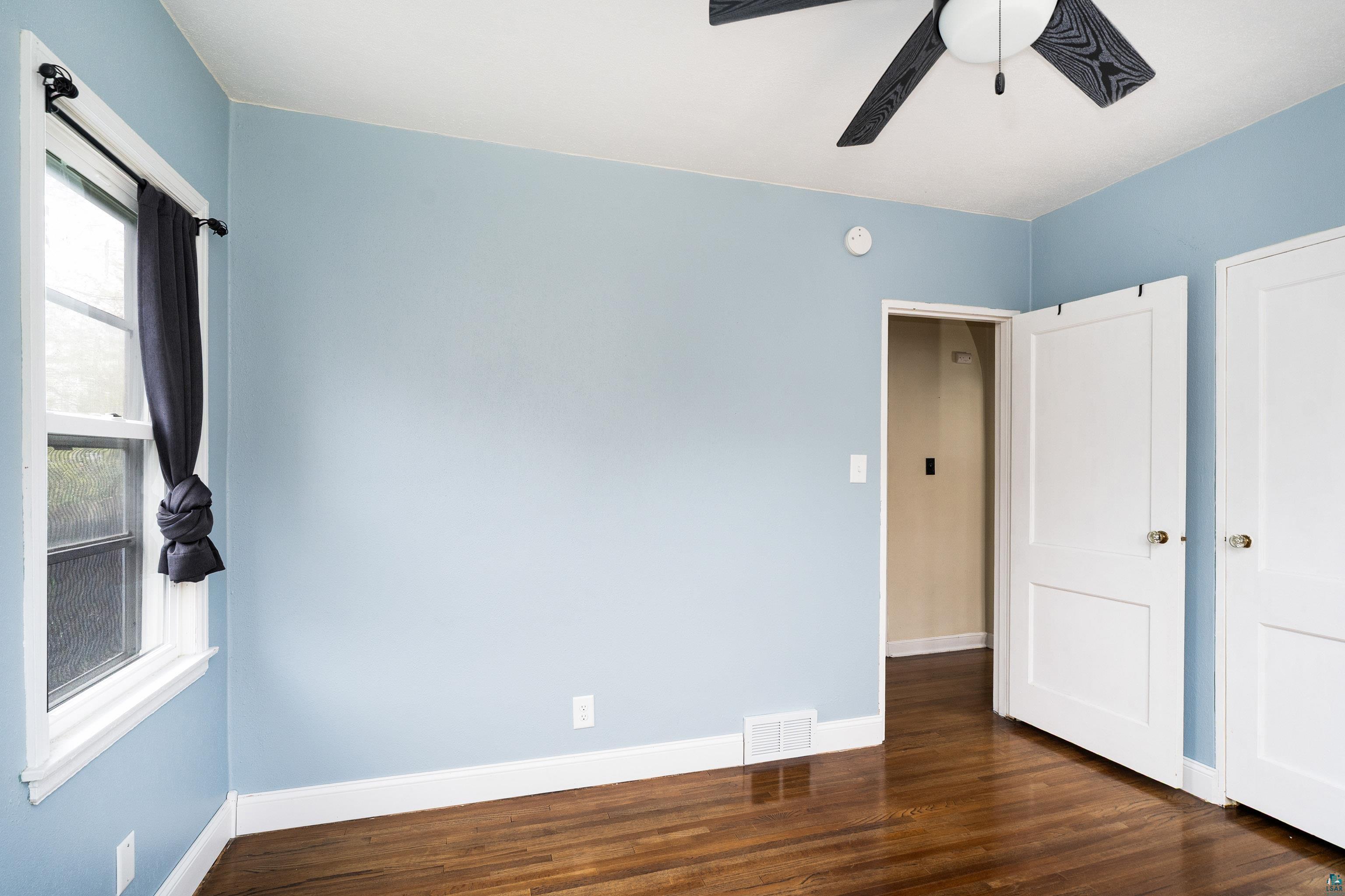 4922 Glenwood St, Duluth, MN 55804 Listing Photo  15