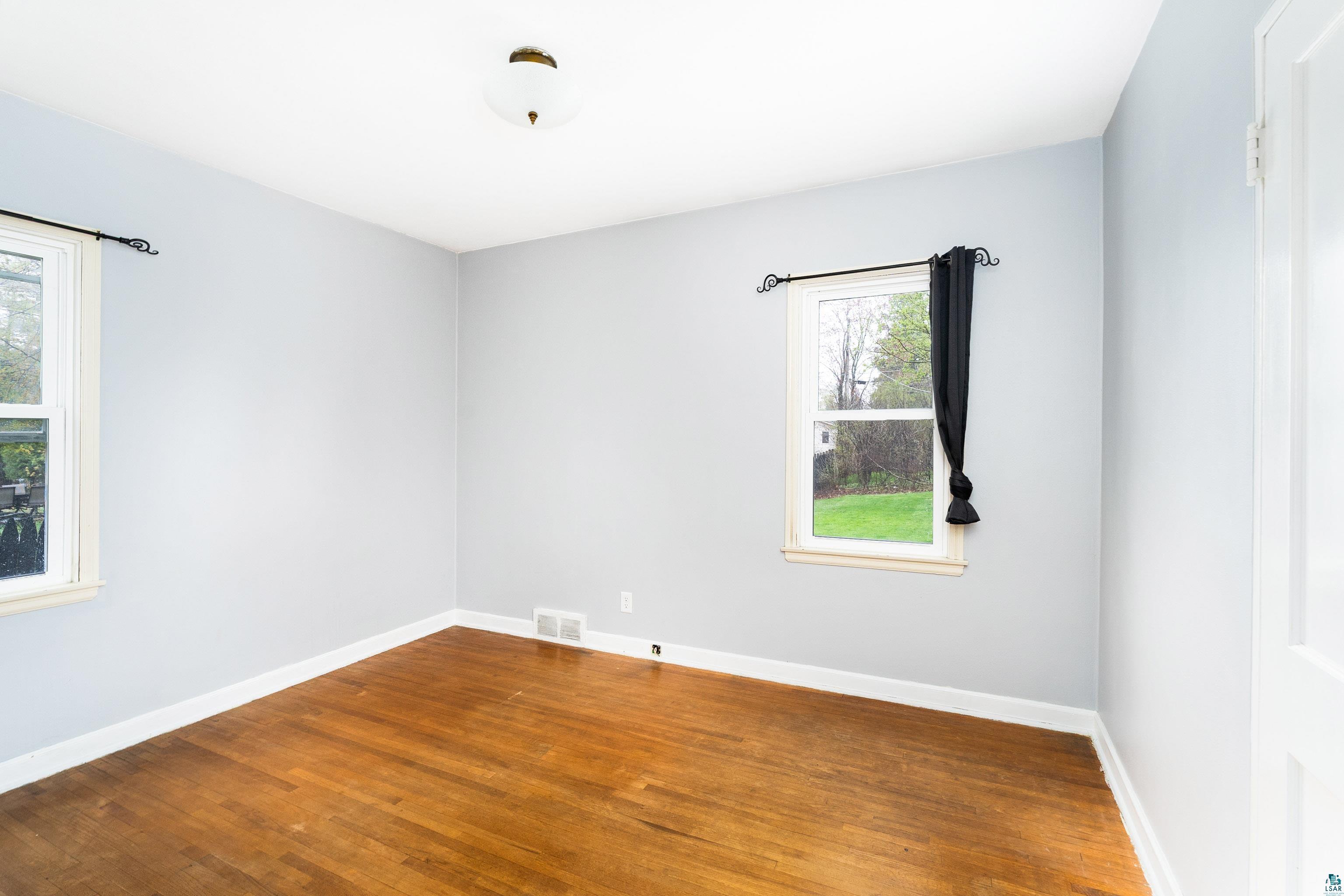 4922 Glenwood St, Duluth, MN 55804 Listing Photo  18