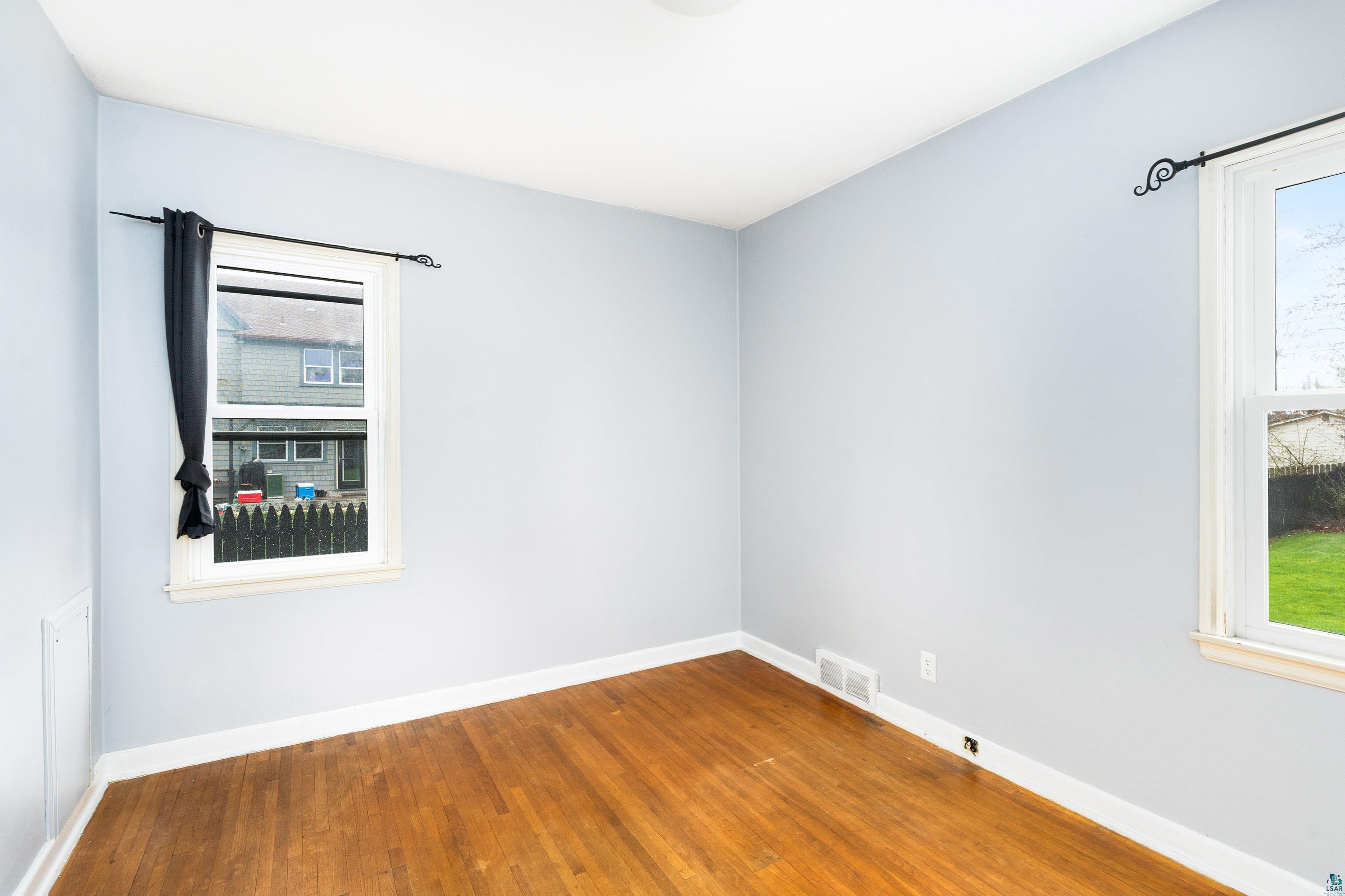 4922 Glenwood St, Duluth, MN 55804 Listing Photo  19