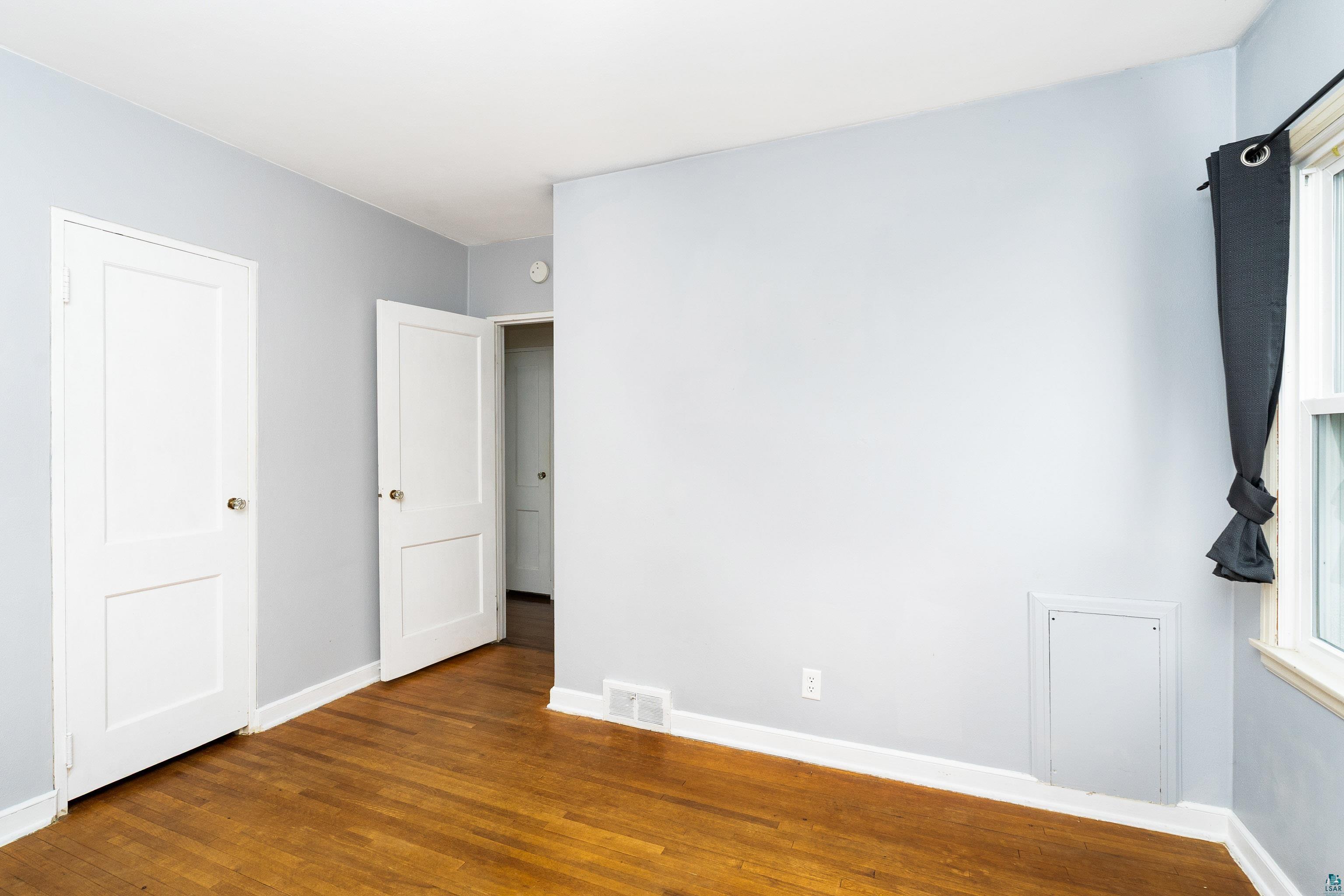 4922 Glenwood St, Duluth, MN 55804 Listing Photo  20