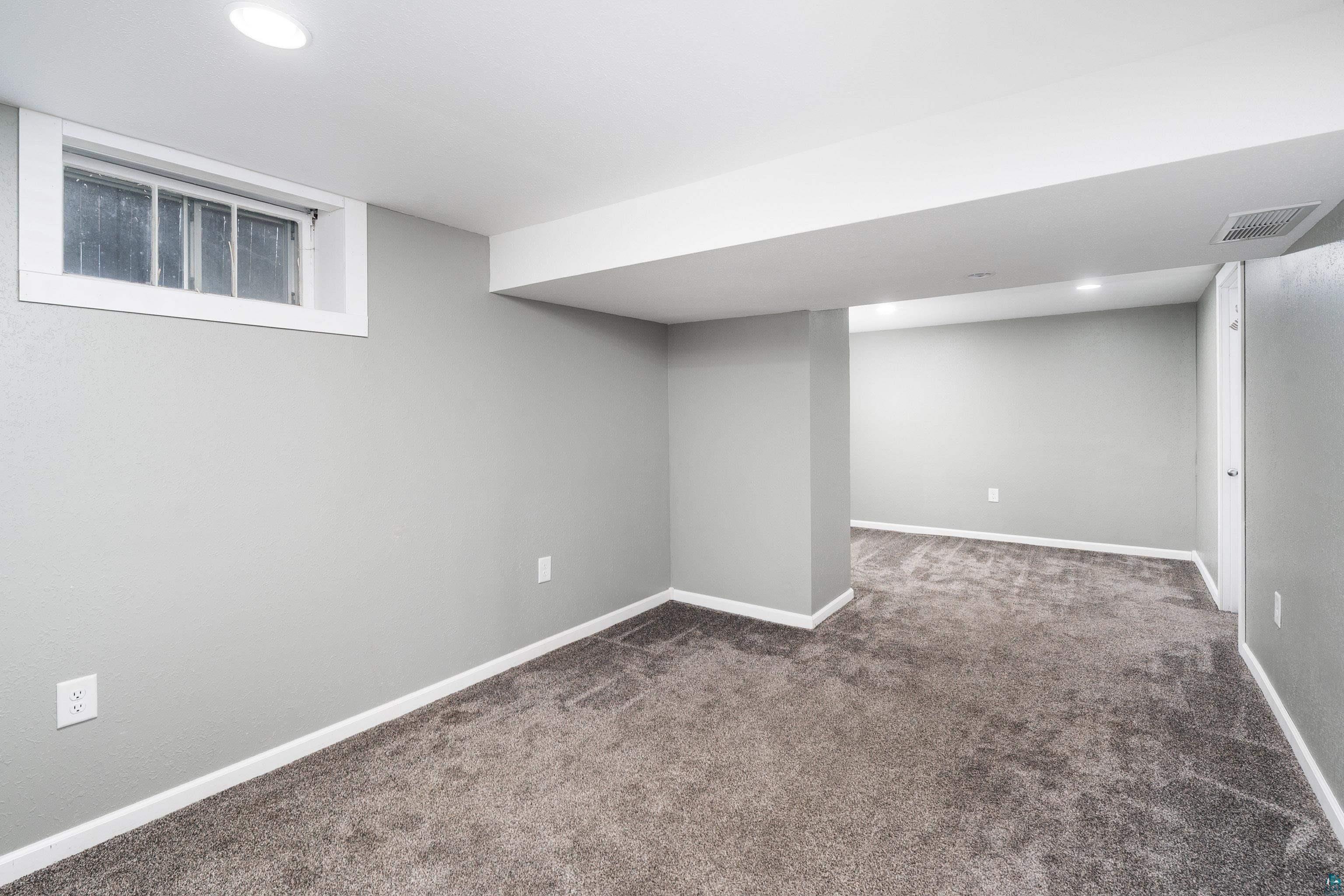 4922 Glenwood St, Duluth, MN 55804 Listing Photo  22