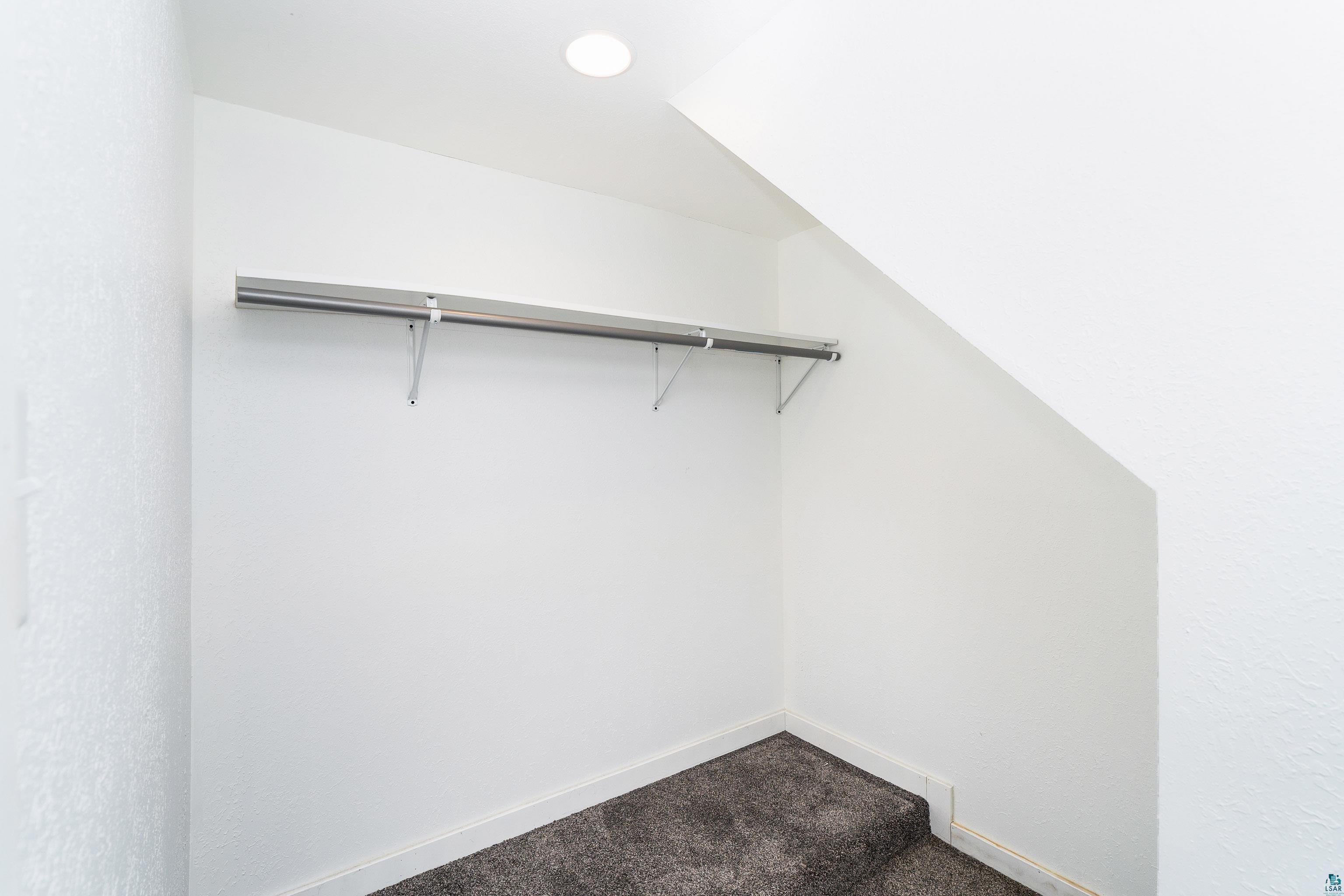 4922 Glenwood St, Duluth, MN 55804 Listing Photo  24
