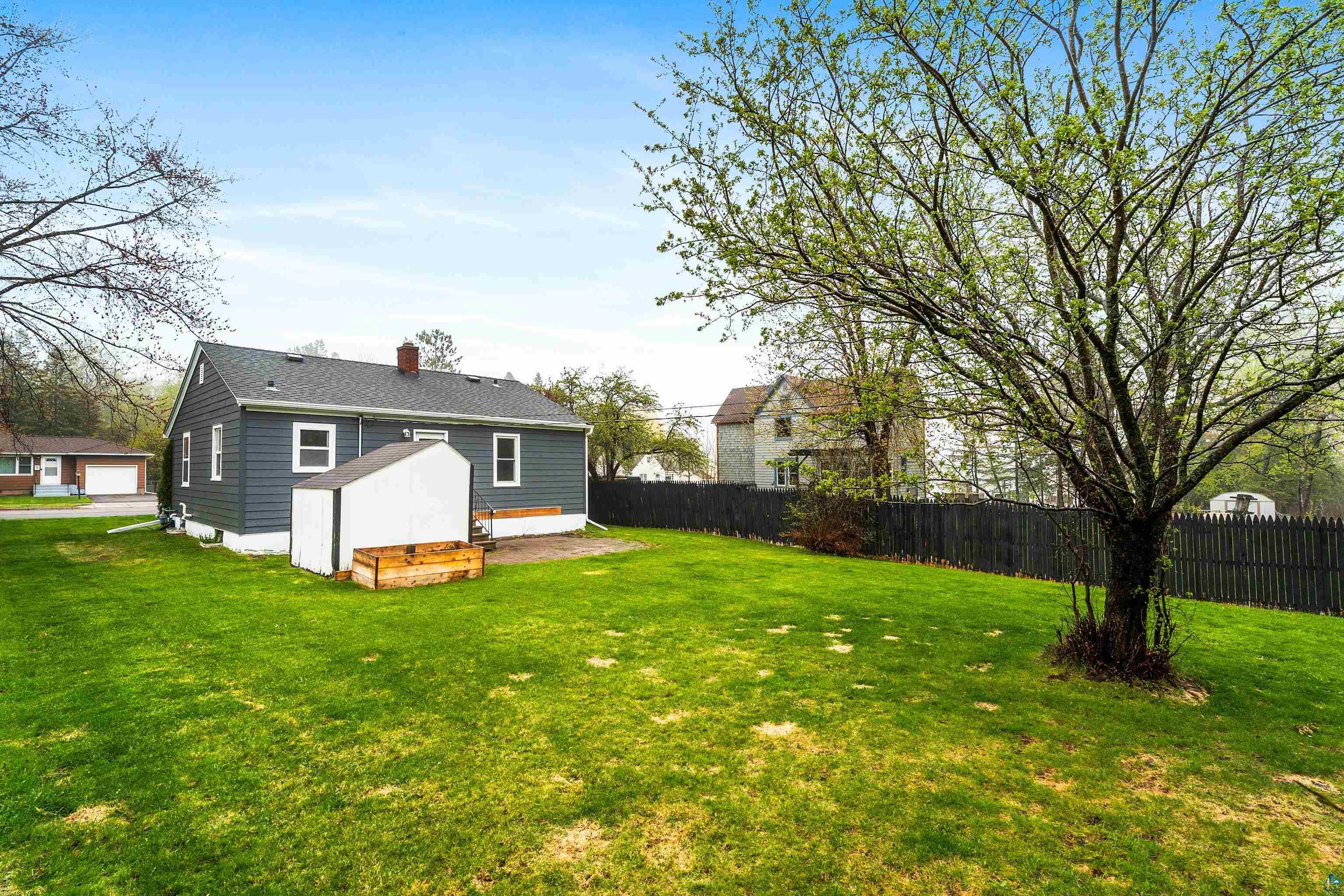 4922 Glenwood St, Duluth, MN 55804 Listing Photo  33