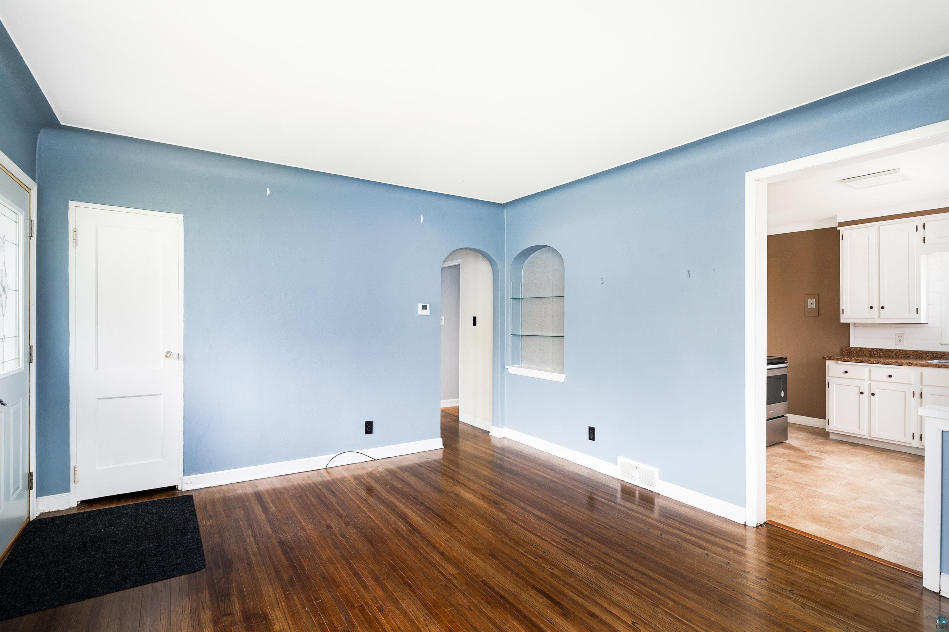 4922 Glenwood St, Duluth, MN 55804 Listing Photo  5