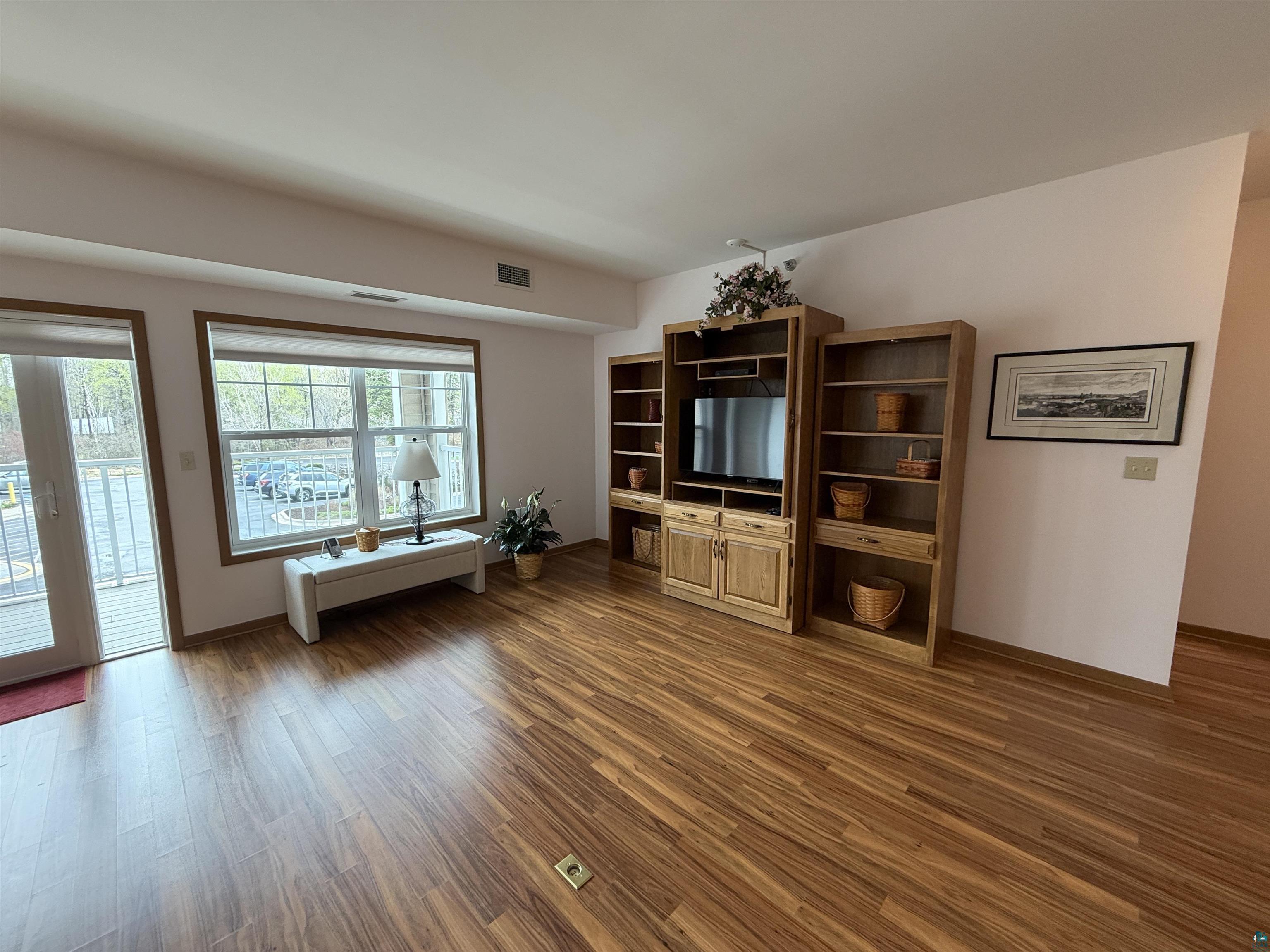 4042 Haines Rd, #212, Duluth, MN 55811 Listing Photo  6
