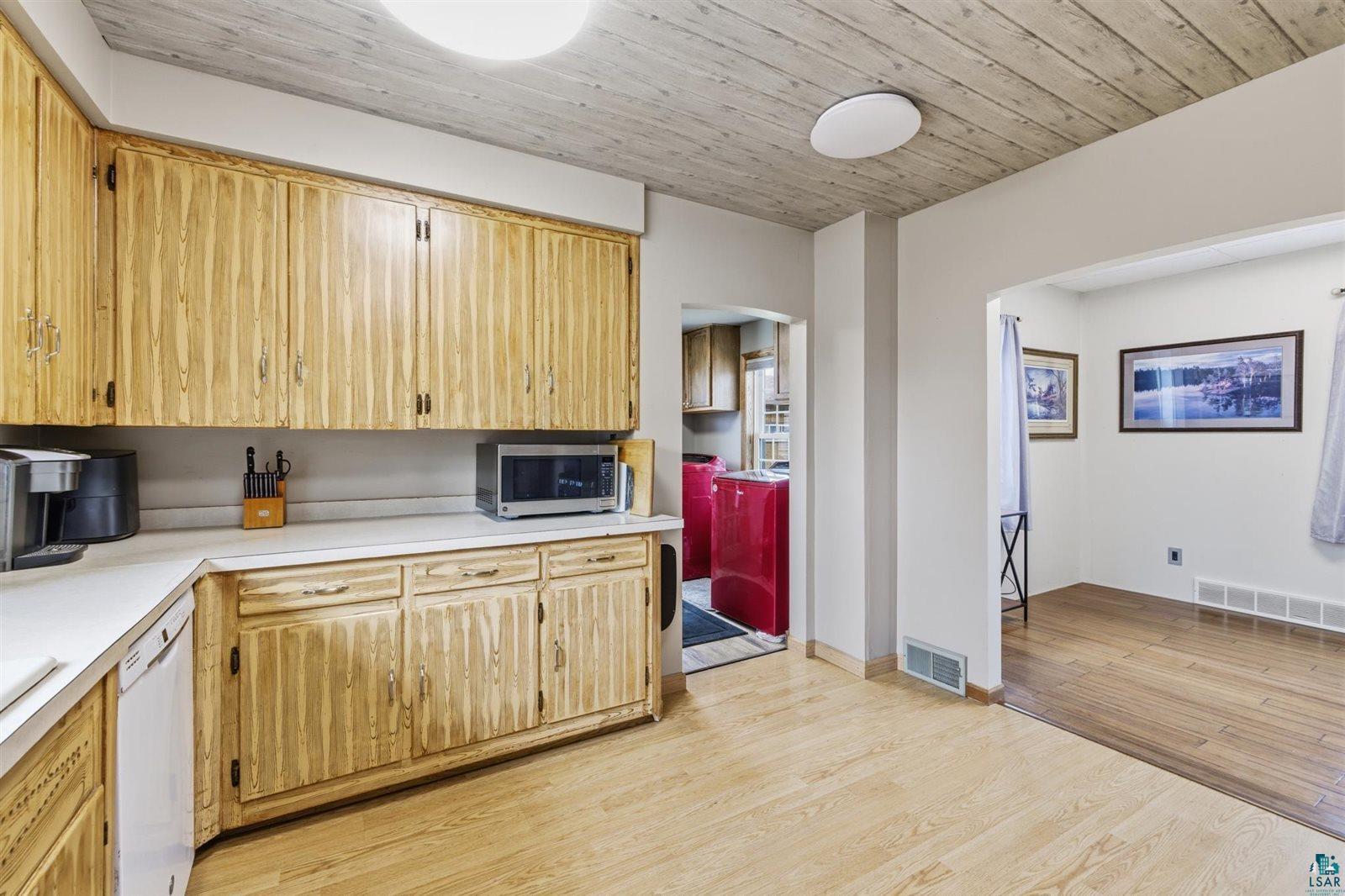 306 W 1st Ave N, Aurora, MN 55705 Listing Photo  6