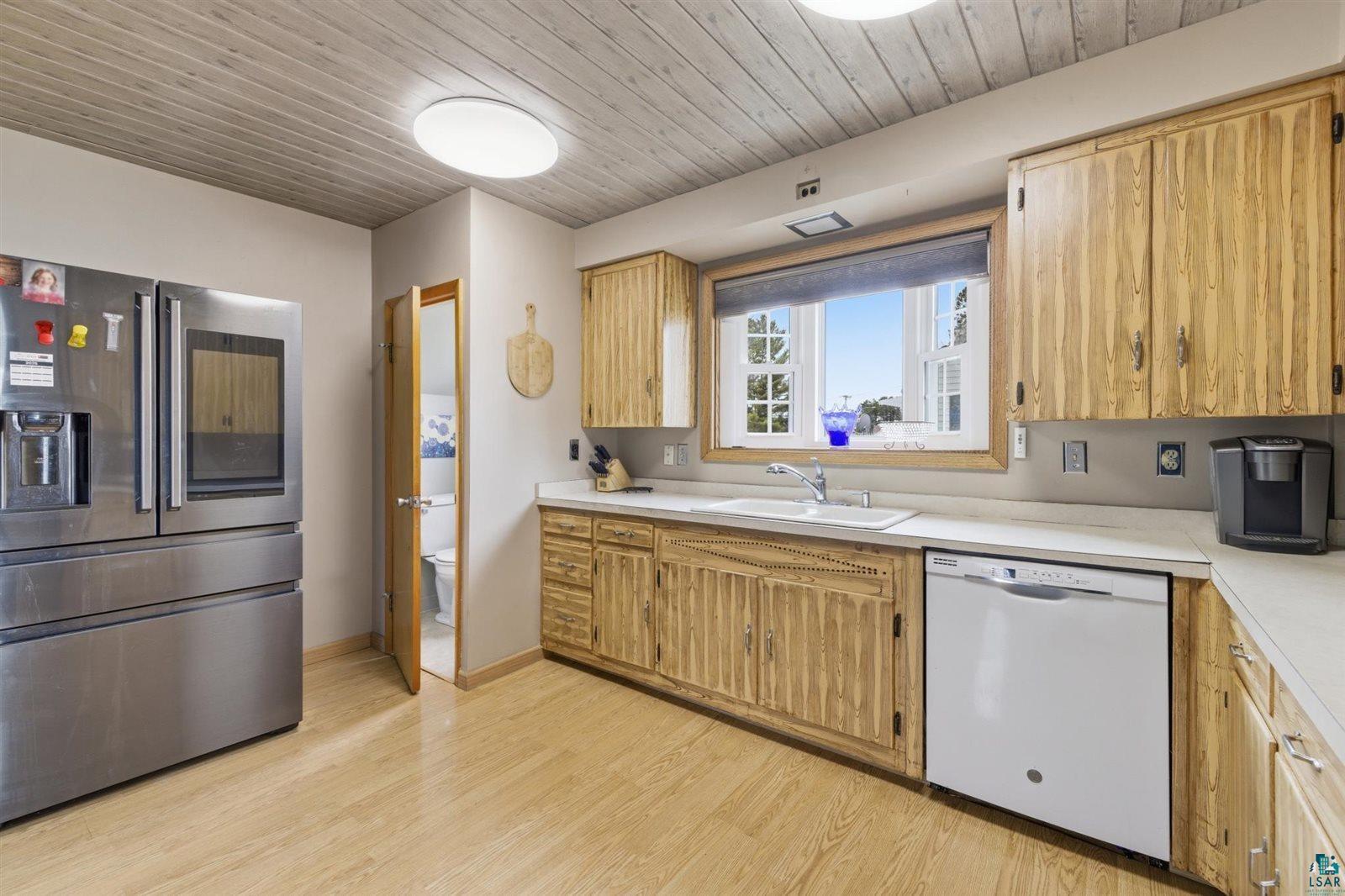 306 W 1st Ave N, Aurora, MN 55705 Listing Photo  7