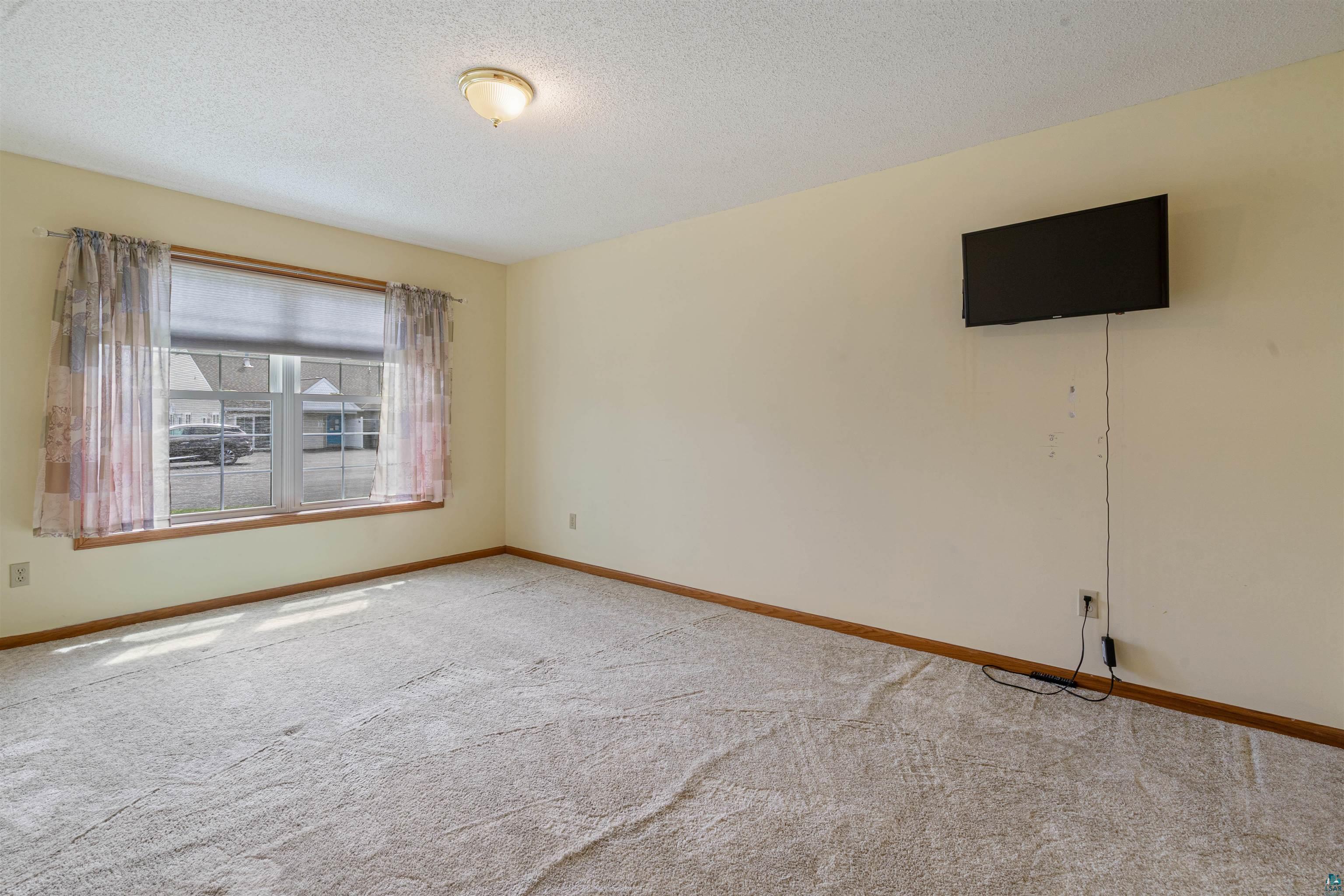 2150 Miller Creek Dr, #8, Duluth, MN 55811 Listing Photo  14